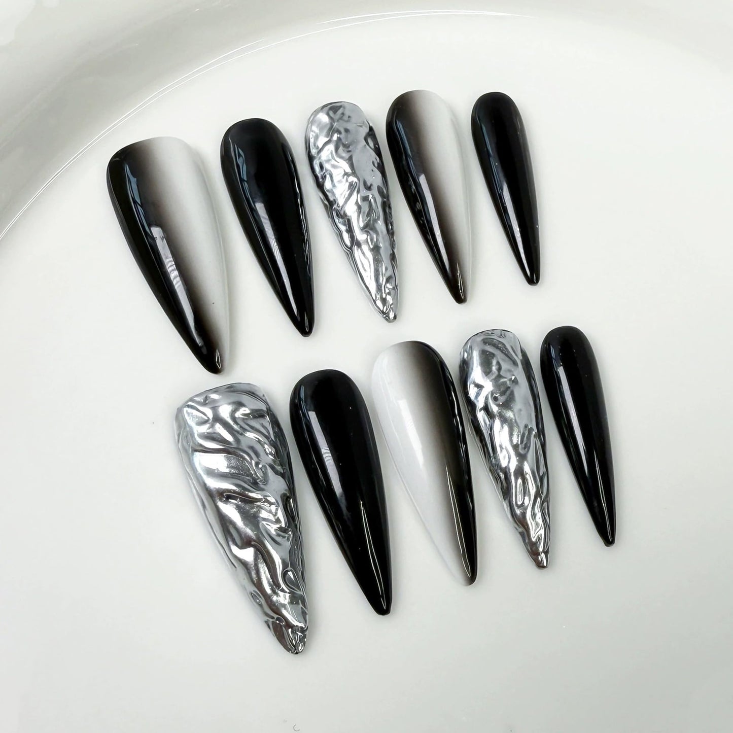 10Pcs Handmade Press on Nails Long Stiletto Glue on Nails Black White Ombre Fake Nails with 3D Swirl Designs False Nails Chrome Acrylic Nail Sparkly Stick on Nail for Women (Size M)