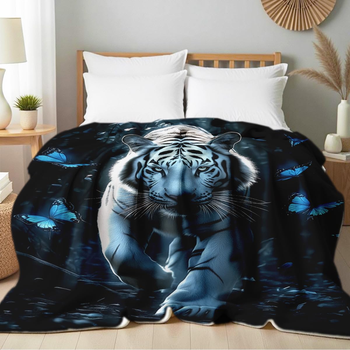 HUNXIAOJ White Tiger Print Flannel Blanket - Forest Wildlife Throw for Bed Couch Decor Wild Animal Queen Size Bedding Gifts for Tiger Lovers (49"x59")