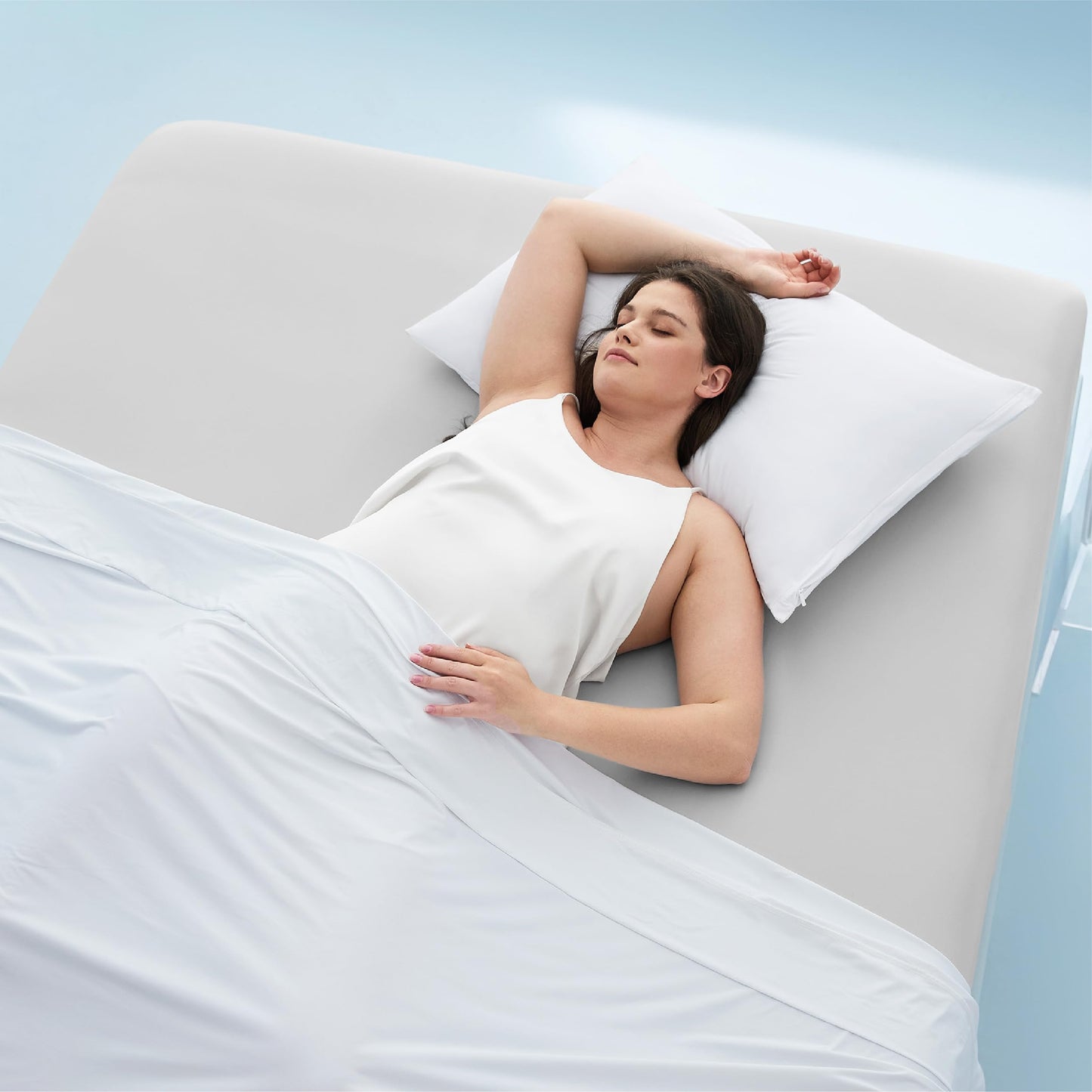 Bedsure Cooling Fitted Sheet Queen Size for Hot Sleeper, Queen Fitted Sheet Only with 360° Elastic Corner Straps, Q-Max 0.4, Temperature Regulation Bedding for Night Sweats, Up to 16" Deep, Grey