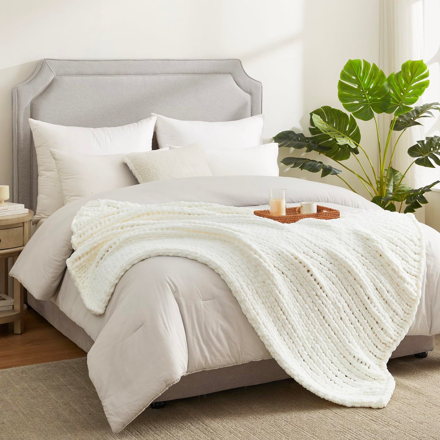 Amélie Home Chunky Knit Throw Blanket for Couch, Soft Chenille Handmade Crochet Throw Rope Knit Blanket for Bed, 40"x50", Ivory