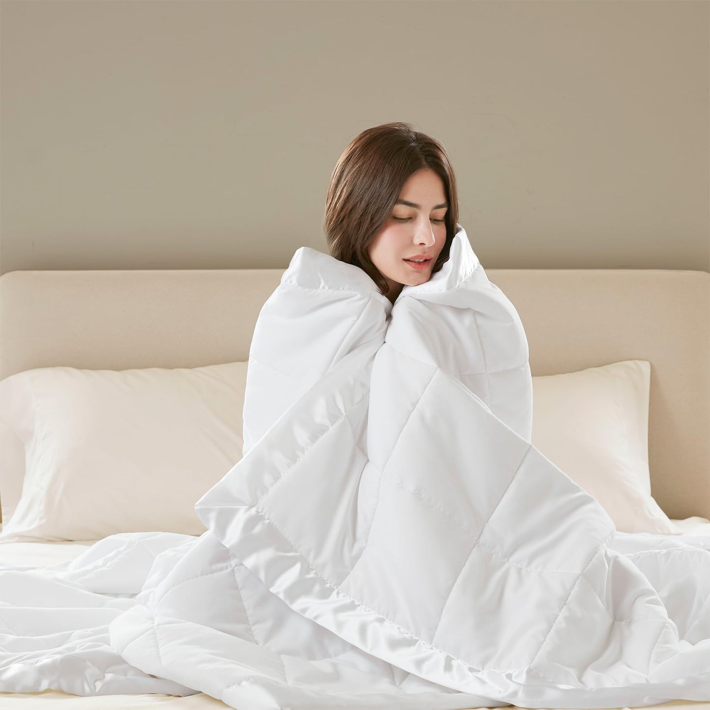 Madison Park Windom Down Alternative Blanket, Premium 3M Scotchgard Moisture Wicking Treatment, Lightweight and Soft Bed Cover For All Season, Satin Trim, White Full/Queen