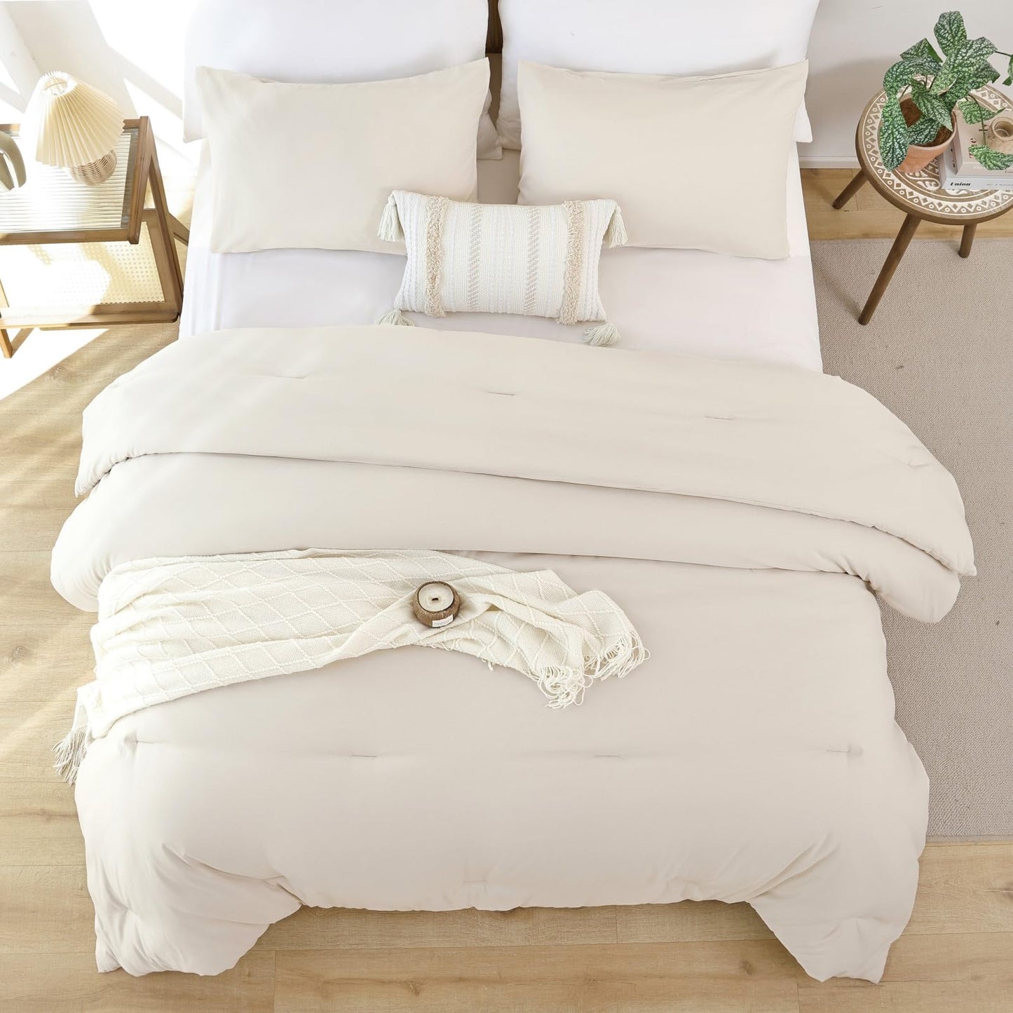 ROSGONIA Beige Twin/Twin XL Comforter Set for College Girls Boys, 1 Comforter & 1 Pillowcase, All Season Kids Comforter Sets Lightweight Dorm Bedding