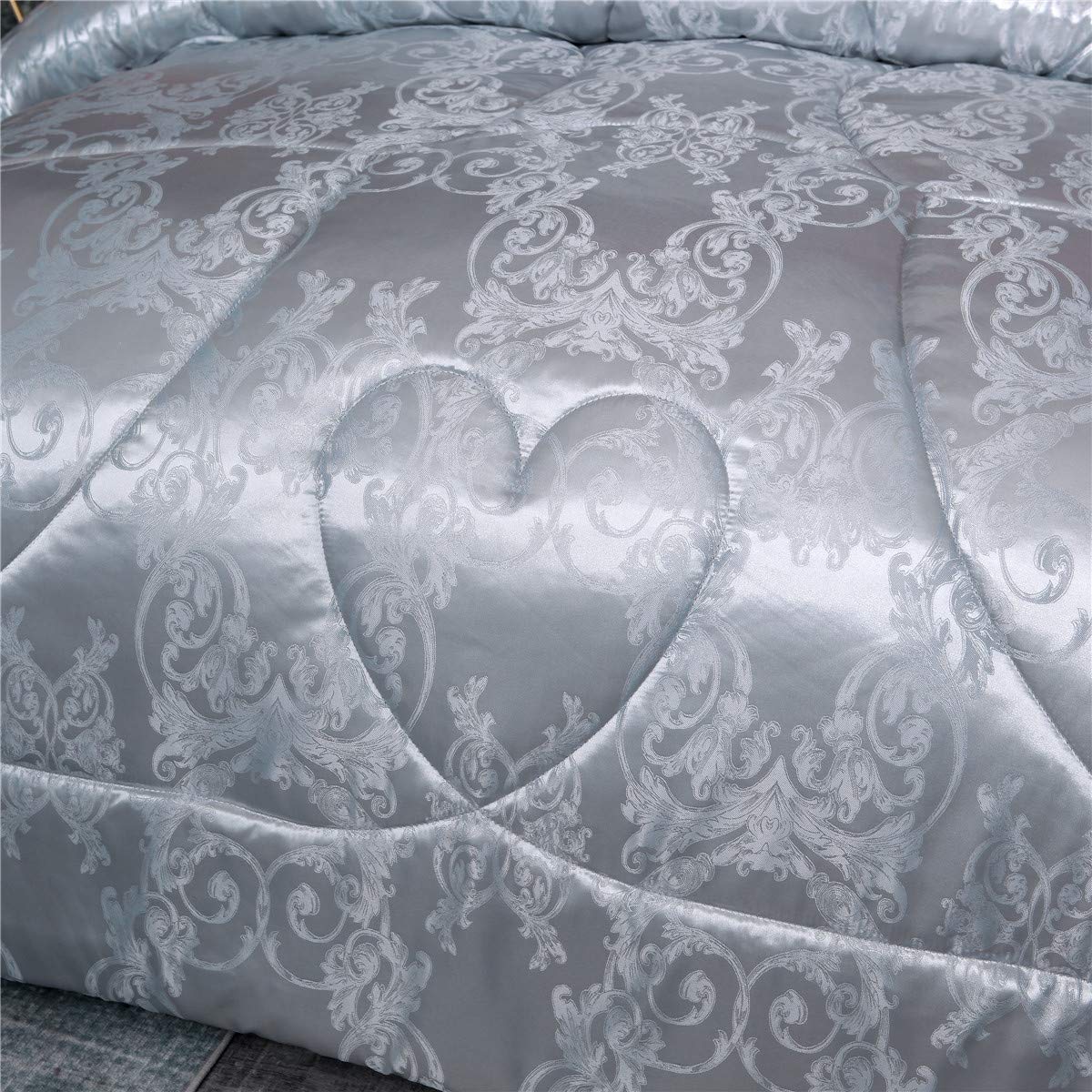 Raytrue-X Grey Queen Size Comforter Sets All Season Silver Bedding Lightweight Comforter for Queen Bed Silk Quilt Microfiber Comforter Set Blanket Matching 2 Pillow Shams (Full/Queen, 88x88 inches)