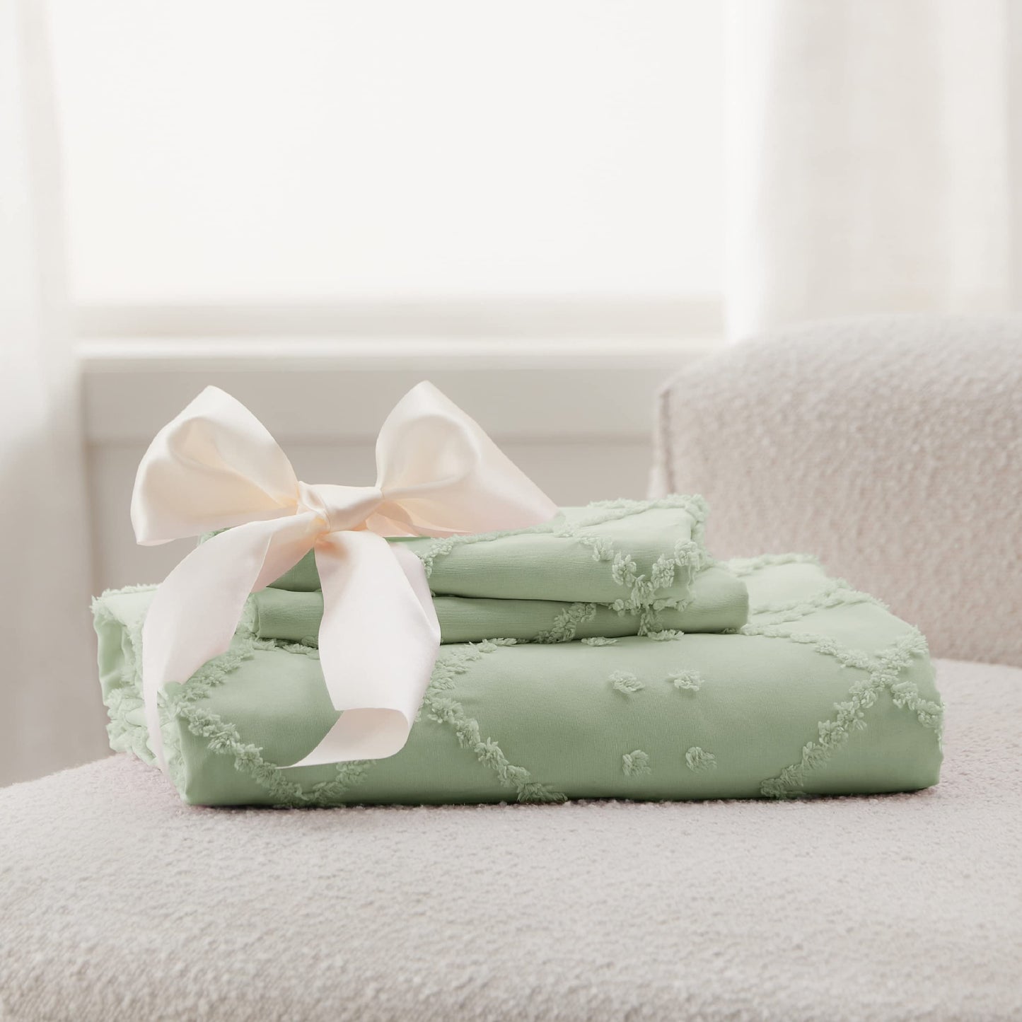 Bedsure Boho Duvet Cover Queen Size - Sage Green Breathable & Soft Boho Bedding, Machine Washable Comforter Cover for All Seasons, Includes 1 Duvet Cover 90"x90" with 2 Pillow Shams & Zipper Closure