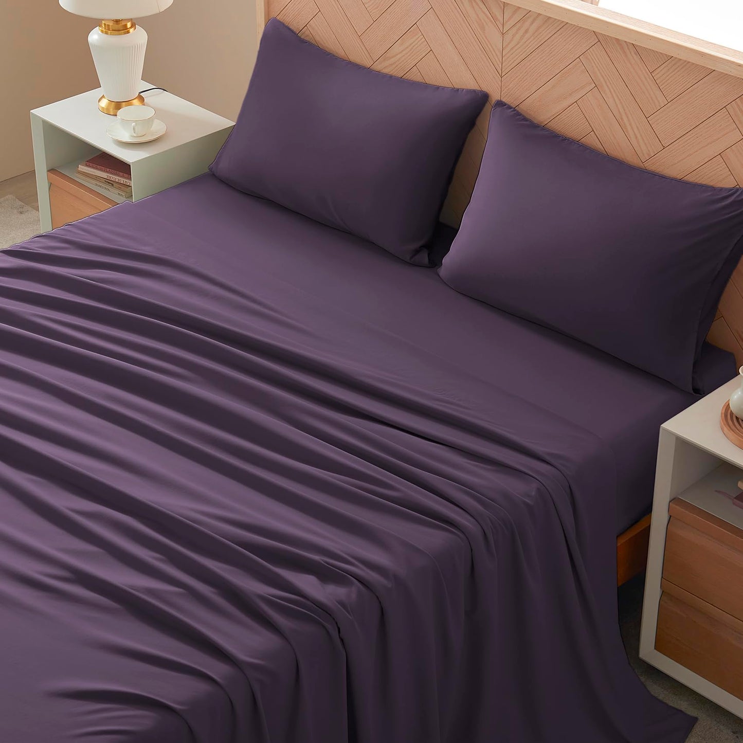 USXIBEI Queen Size 4 Piece Sheet Set - Comfy Breathable & Cooling Bed Sheets Set, Soft and Wrinkle Free, Deep Pockets, Easy & Secure Fit, Hotel Luxury Bedding - Oeko-Tex - Purple