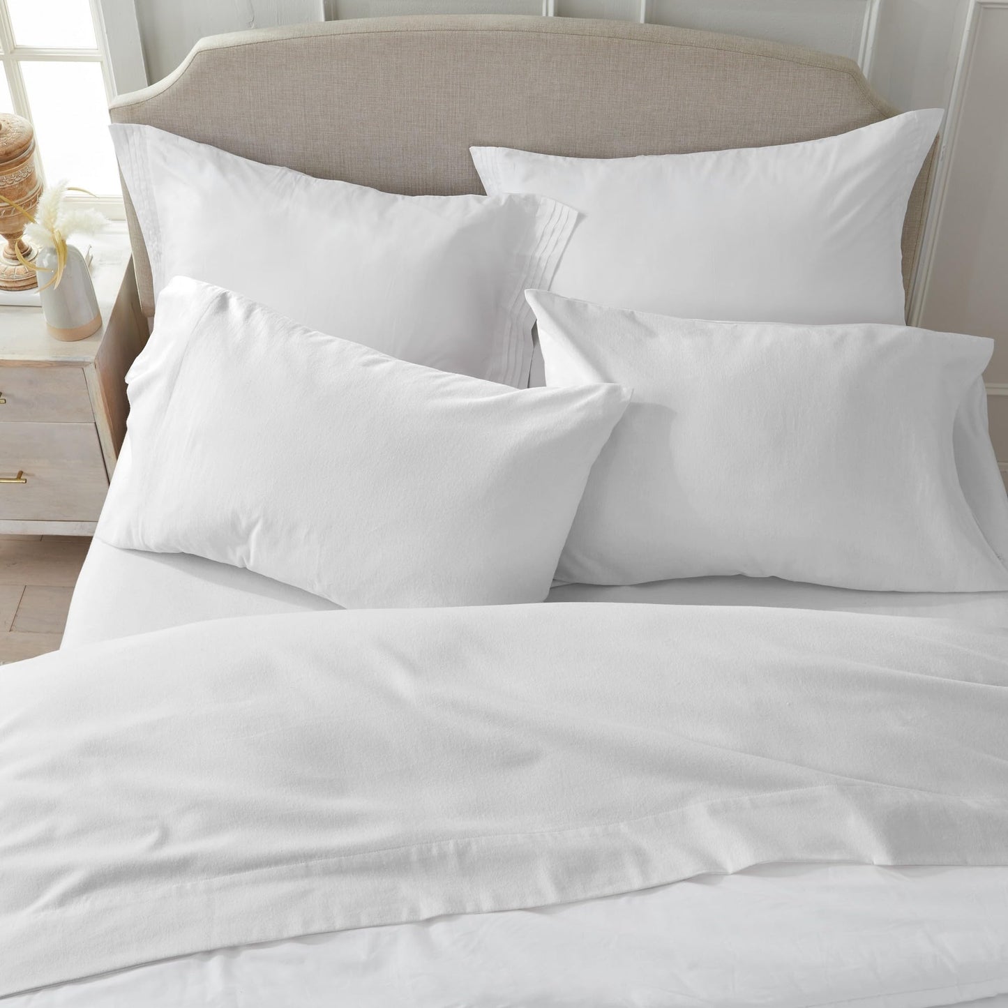 Market & Place 100% Cotton Queen Flannel Sheet Set | 4 Piece Deep Pocket Solid Cozy Winter Bed Sheets | Double Brushed for Extra Softness & Comfort | Chalet Collection (Queen, White)