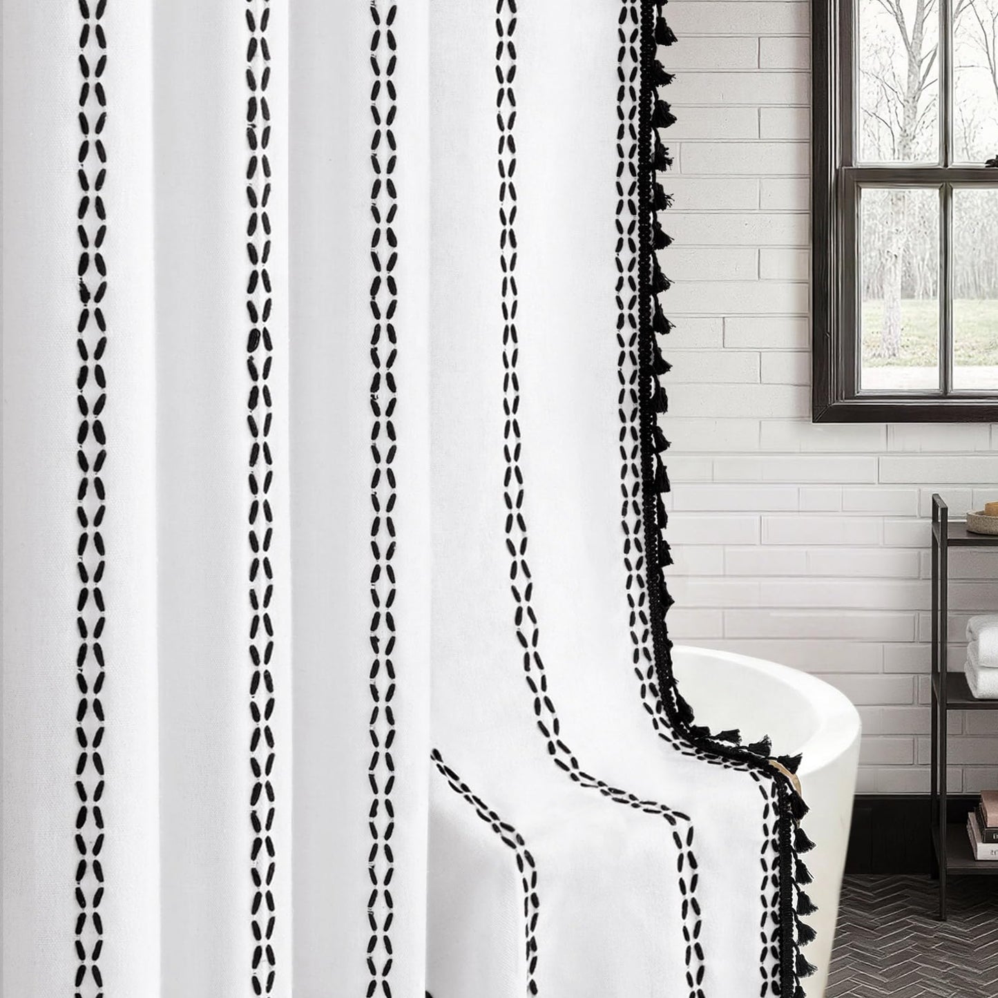 NDDYCU Black and White Boho Shower Curtain Farmhouse Linen Striped Fabric with Tassels, 72 X 72