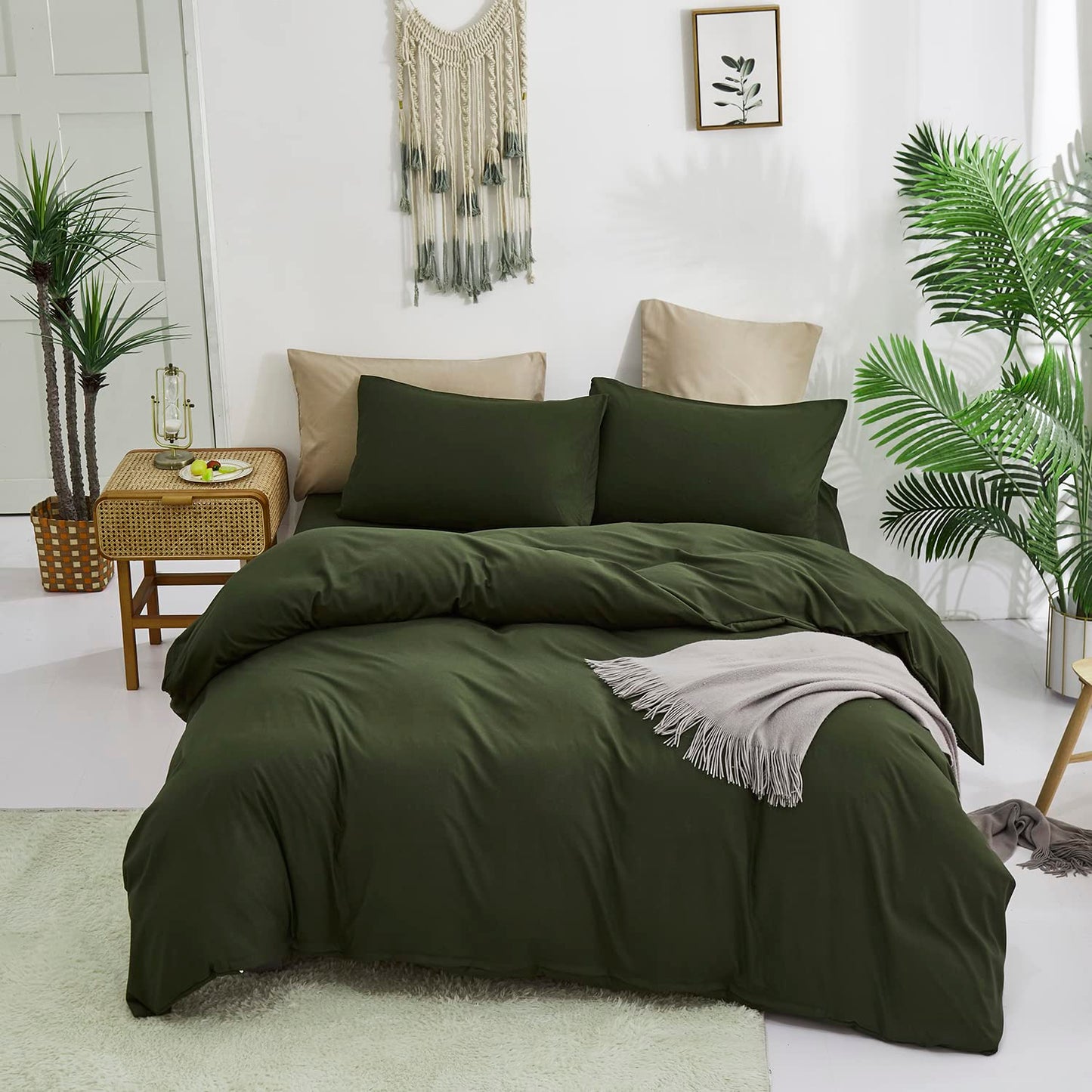 KAREVER Army Green Comforter Queen Dark Green Bedding Set Olive Green Comforter Set Queen Men Breathable 3 PCs Comforter Set 1 Queen Comforter (90x90 inches) with 2 Pillowcases (20x26 inches)