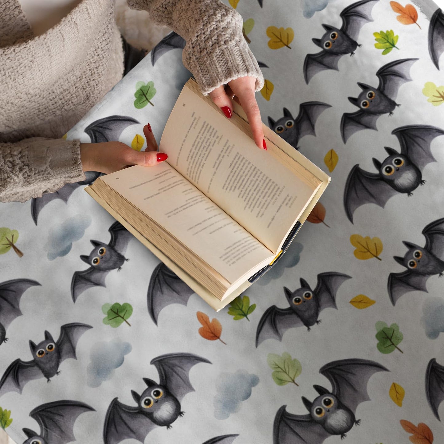 Cute Bat Throw Blanket, Goth Blanket for Kids Room Decor, Soft Cozy Throw Blankets Christmas Halloween Birthday Gifts for Toddles Teens Couch Bed Sofa 60" X 50"