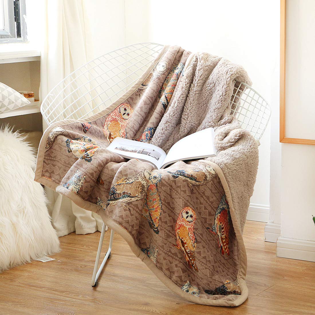UKELER Flannel Sherpa Throw 80'' x 60''- Cute Colorful Owl Design Soft Plush Flannel Blanket Throws for Bed/Couch/Sofa/Office/Camping