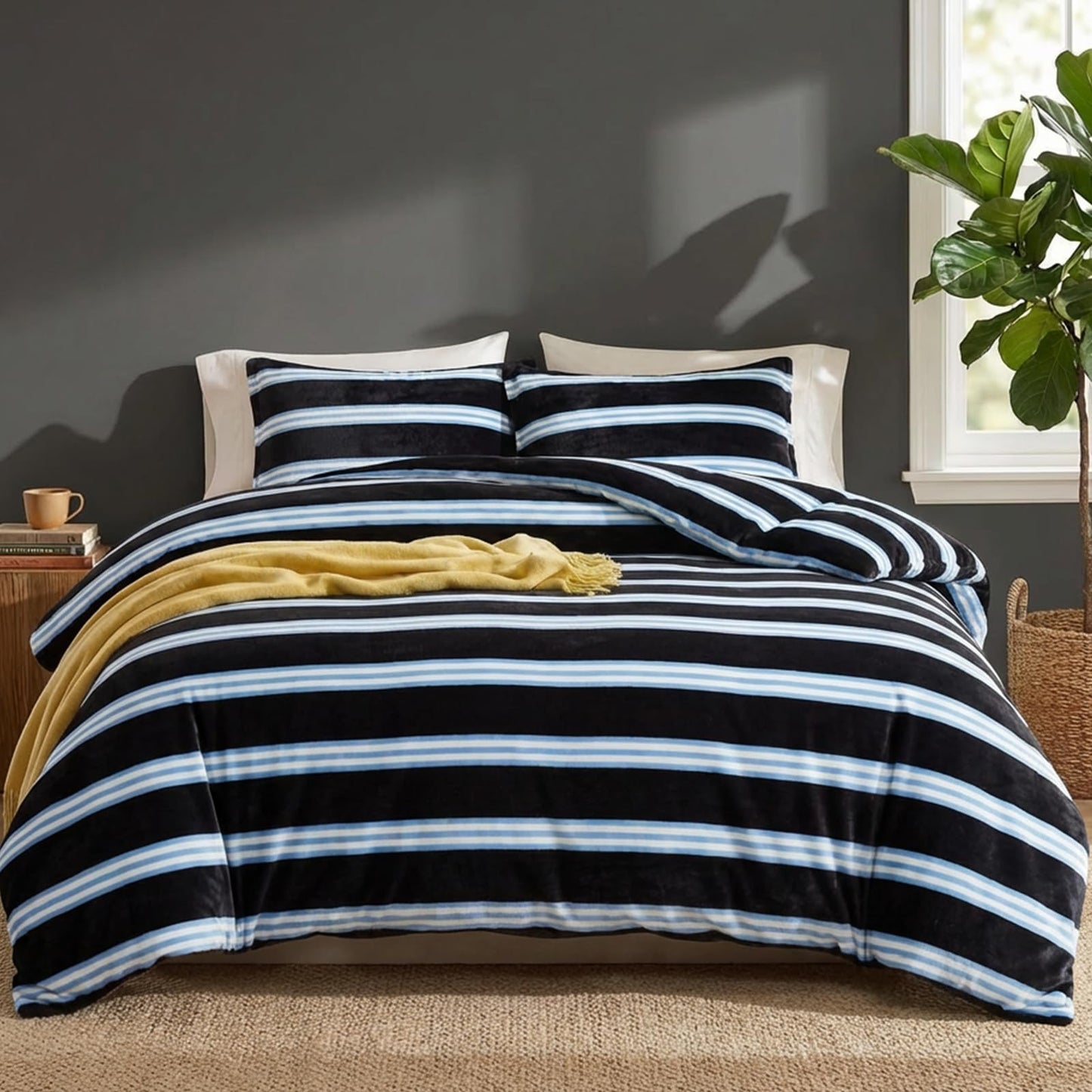 Bedbay Striped Comforter Set Fluffy Fleece King Comforter Set Soft Warm Flannel Velvet Comforter 3 Pcs Blue Black Striped Bedding Set Modern Stripes Pattern King Bed Set for All Seasons