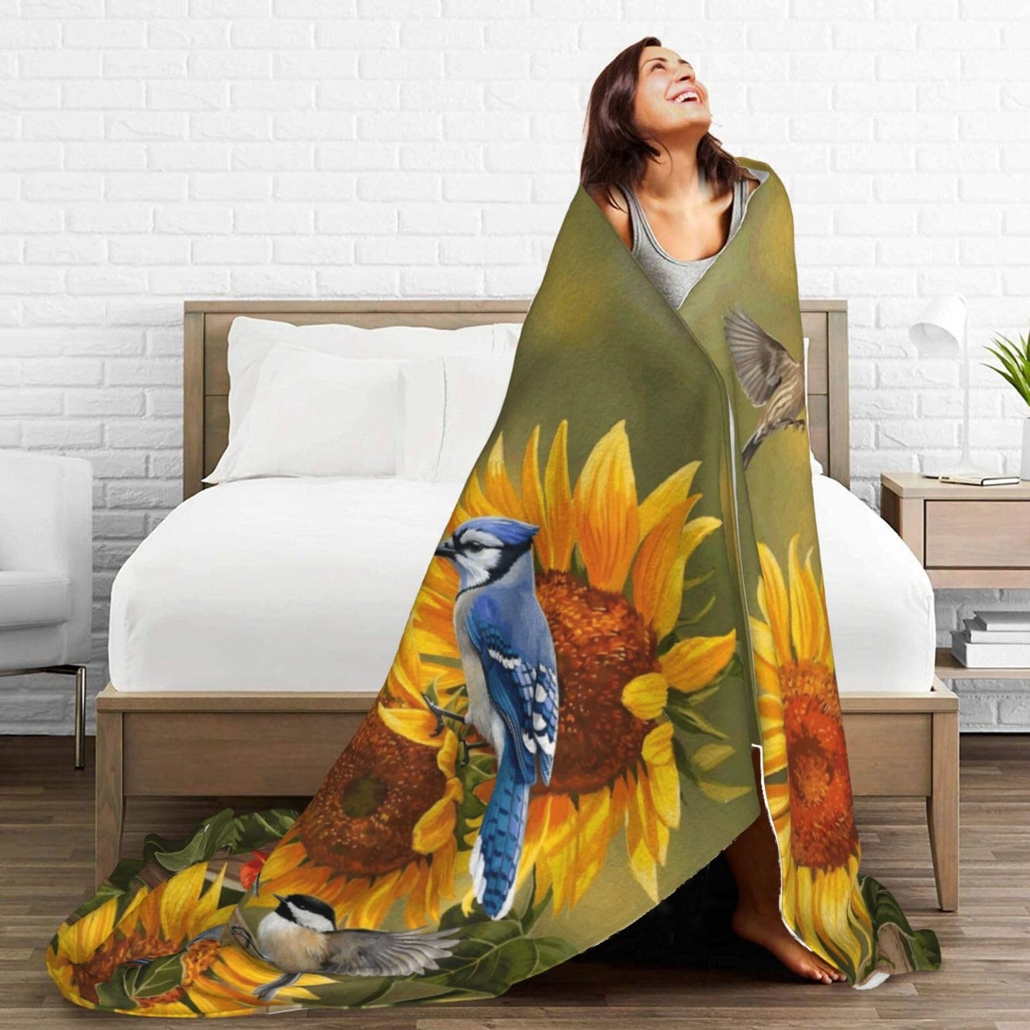 Gbuzozie Rustic Flowers and Birds Fleece Blanket Lightweight Ultra-Soft Cardinal and Sunflowers Throw Blanket for Sofa Couch Bed Camping Travel - Super Soft Cozy Microfiber Blanket 50"X40"