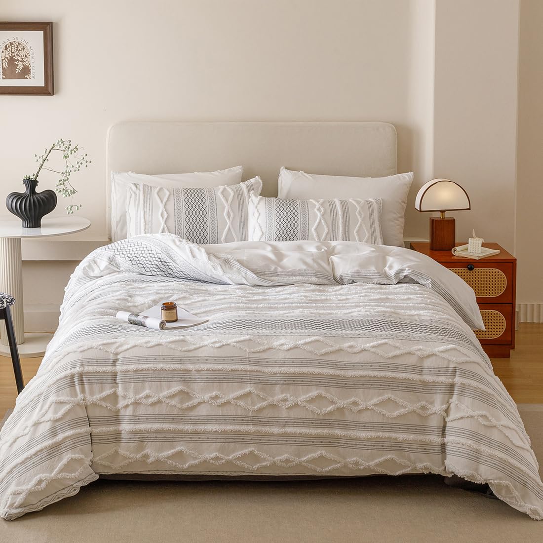 CLOTHKNOW White Black Bohemian Queen Comforter Set Jacquard Clipped Bedding Comforter Sets Soft Farmhouse All Season