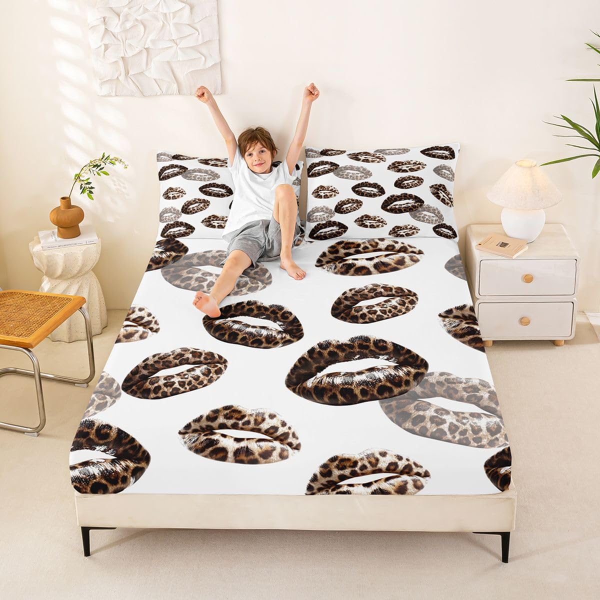 Feelyou Leopard Print Lips Fitted Sheet with 2 Pillowcases Full Size Romantic Kissing Lips Bed Sheets Set 16" Deep Pocket Boys Girls Cheetah Print Bedding Teens Bedroom Decor Soft Microfiber