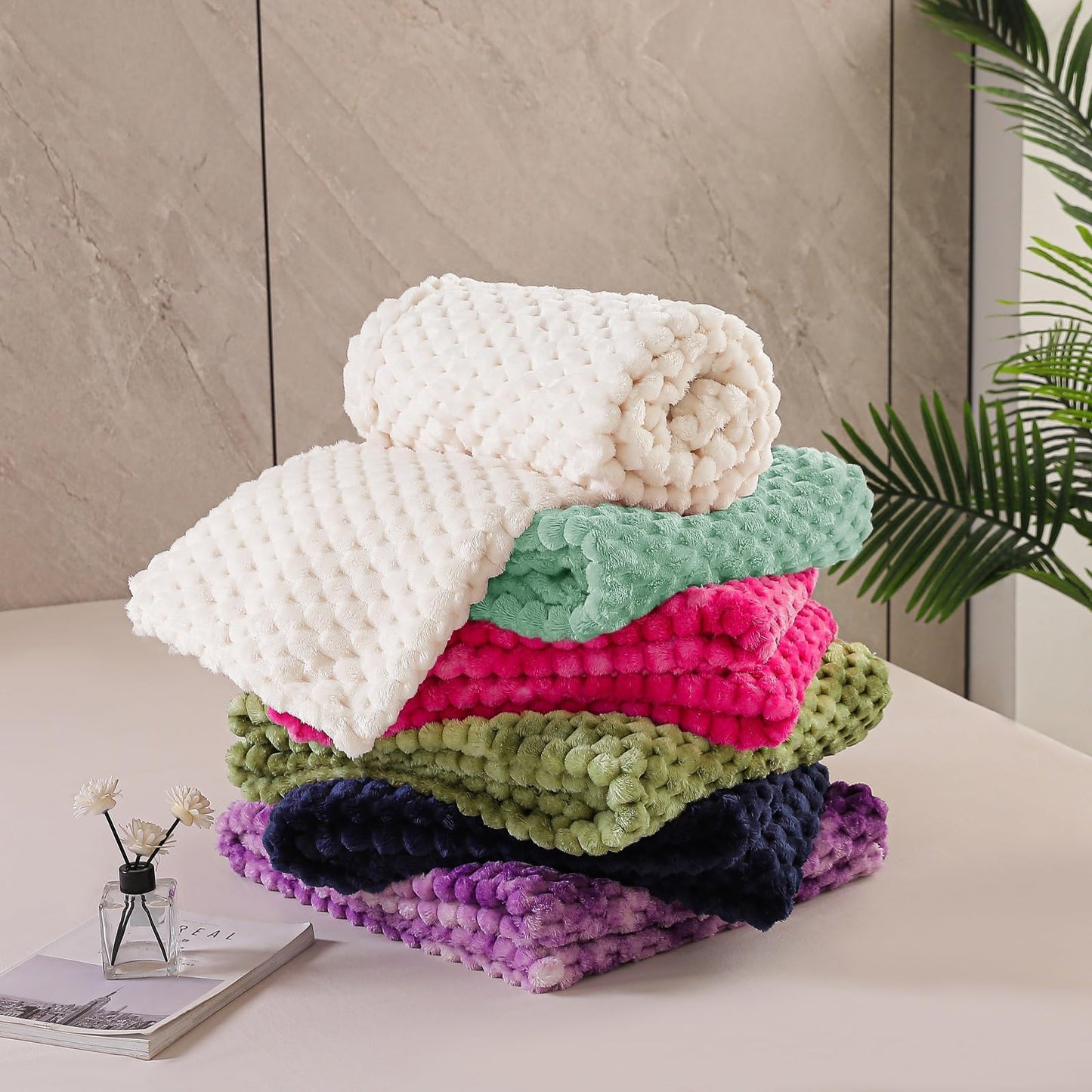 Exclusivo Mezcla Extra Large Fleece Throw Blanket for Couch, 50x70 Inches Stylish Jacquard Soft Throw Blanket, Fuzzy Cozy Lightweight for All Season, Sage Green