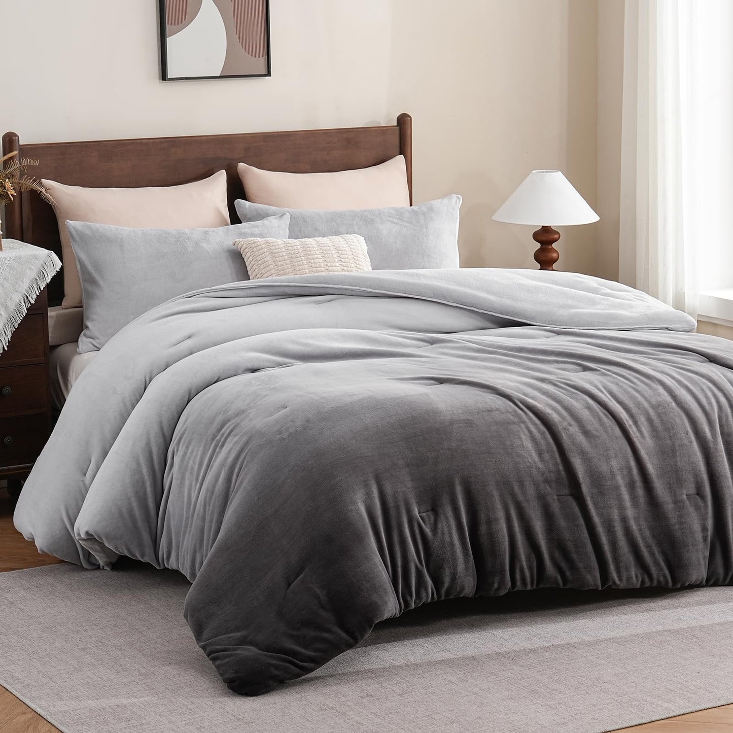 Bedbay Ombre Gray Velvety Fleece Comforter Set King Size Ultra Soft Plush Bedding Gradient Grey Thick Warm Cozy Winter Quilt Set with 2 Pillowcases Luxury Velvet Flannel Bedding Set 3 Pcs