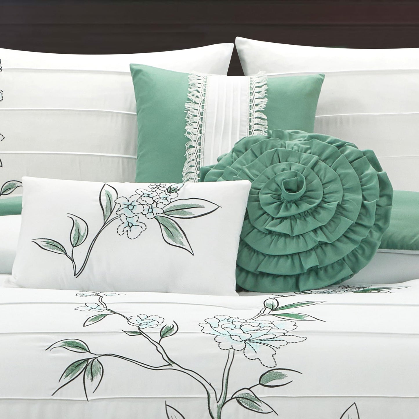LANCO MODERN LIFESTYLE 7 Piece California King Comforter Set, Green White, Floral Embroidery, Microfiber Pleating Bedding Set for All Seasons with Comforter, Bed Skirt, Pillow Shams and Decor Pillows