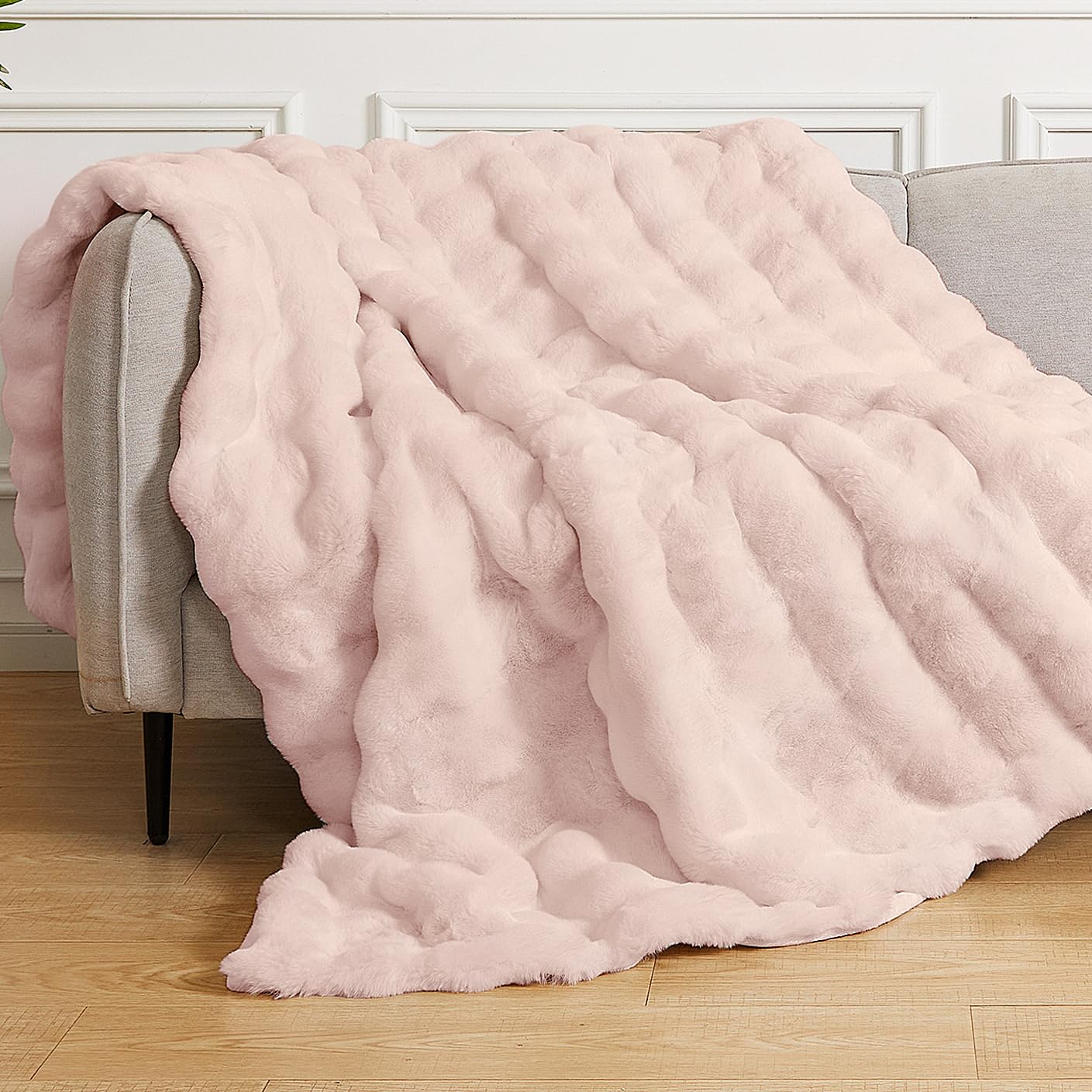 ORINOVA Pink Fluffy Double Sided Blanket for Couch Living Room Faux Fur 50x60 Fuzzy Throw No Shed Blanket for Bed Soft Furry Bed Cozy Comforter Home Decor Gifts 860 GSM