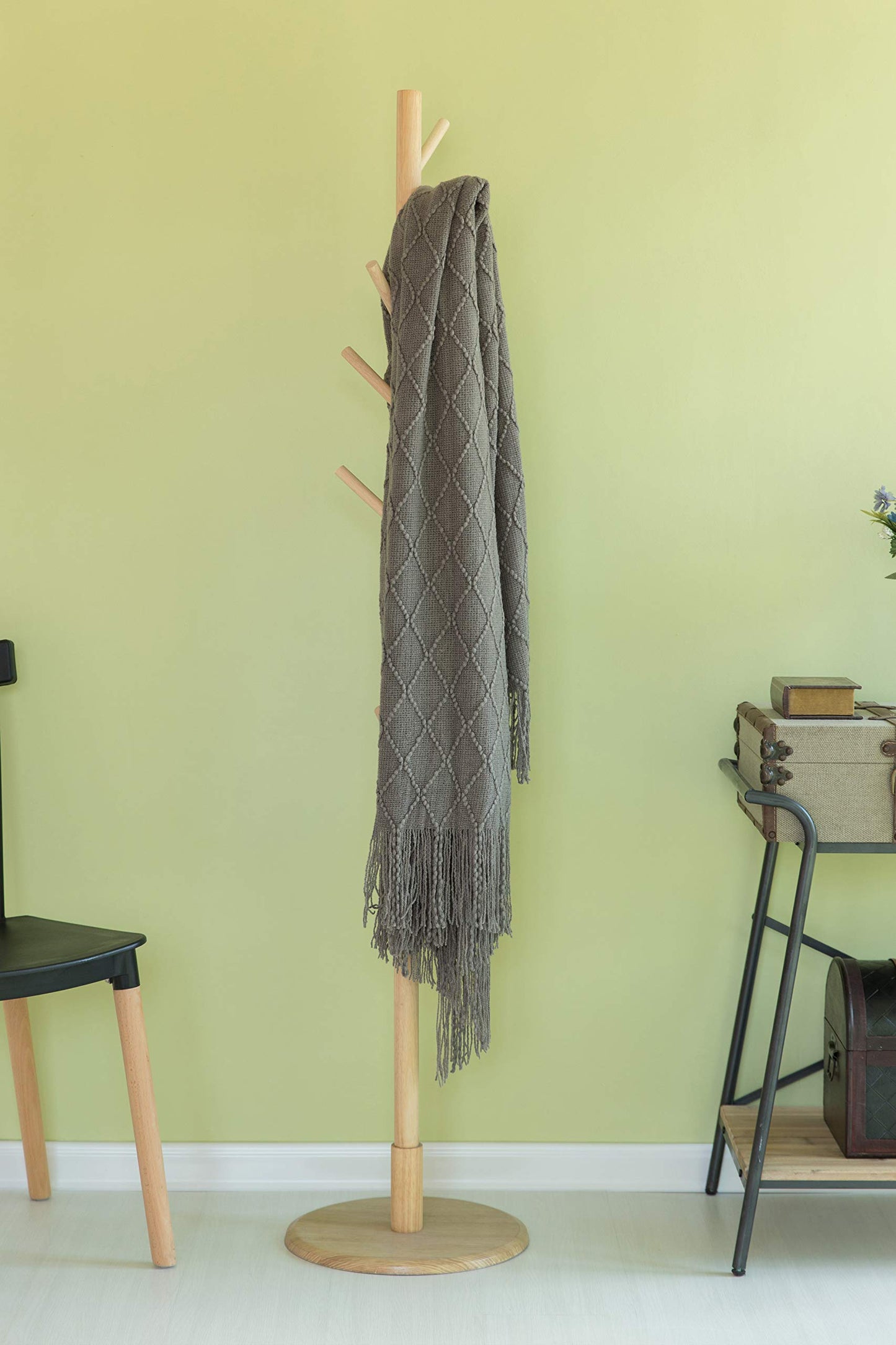 DEERLUX Knit Throw Blanket 50x60 in Diamond Pattern Design and Fringe Edges for a Cozy Touch to Your Living Space – Grey