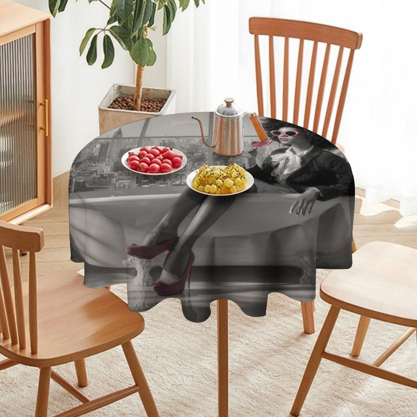 XSUPFLYM Beautiful Abstract African Women Waterproof Round Tablecloth Modern Elegant Bathroom Art American Black Women Washable Holiday Decor Table Cover for Kitchen-36 Wx36 L
