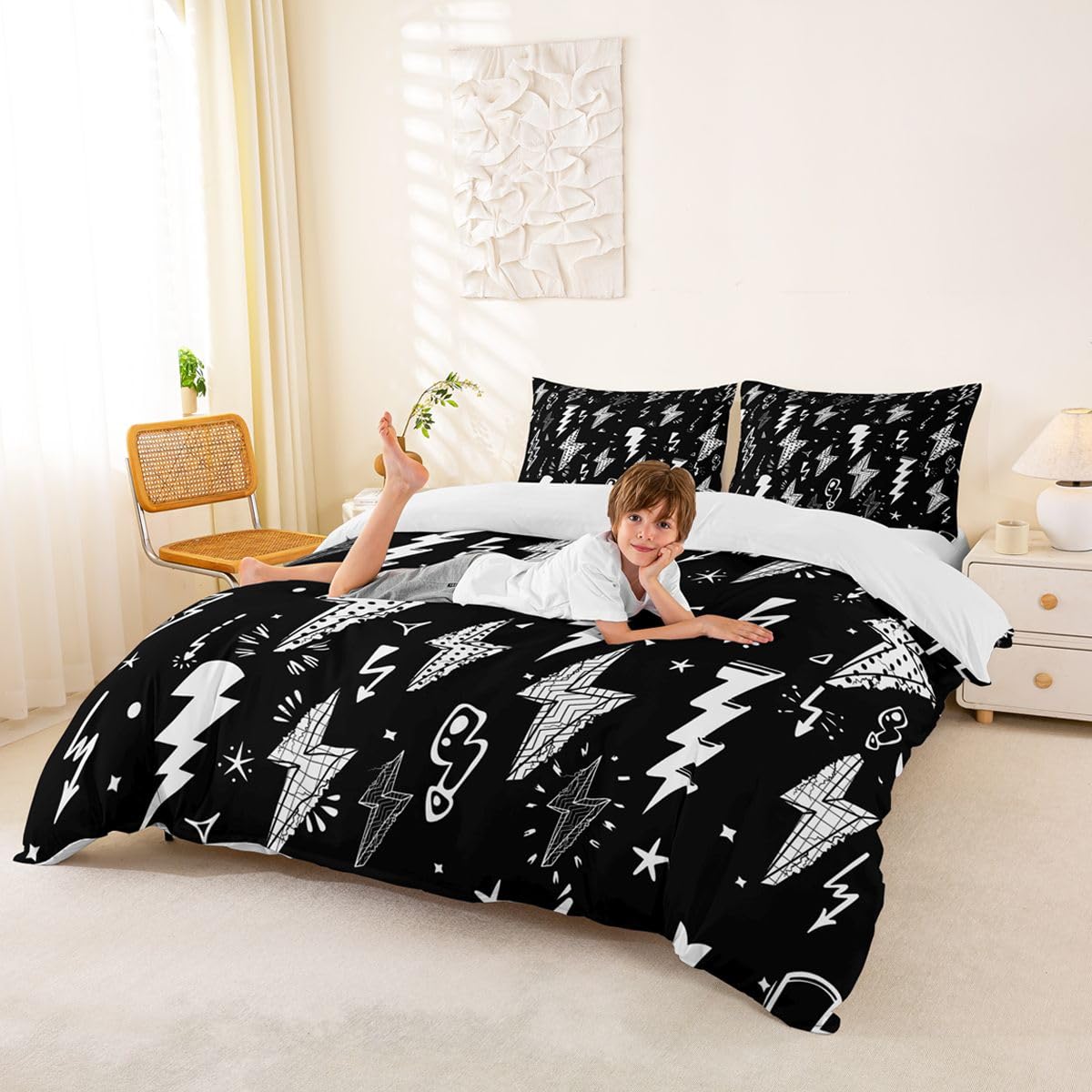 Homewish Lightning Duvet Cover Set Hand Drawn Doodle Lightning Bolt Bedding Set 3pcs for Kids Boys Thunderbolts Comforter Cover Microfiber Bedspread Cover with 2 Pillow Cases(No Comforter) King Size