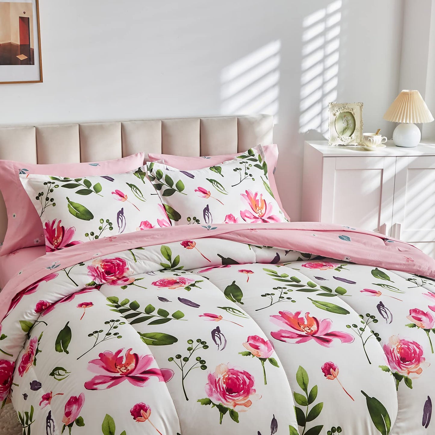 Floral Comforter Sheet Set 7 Pieces Bed in a Bag Queen Size White with Green Leaves Pink Flowers Reversible Bedding Set (1 Comforter 2 Pillow Shams 1 Flat Sheet 1 Fitted Sheet 2 Pillowcases)