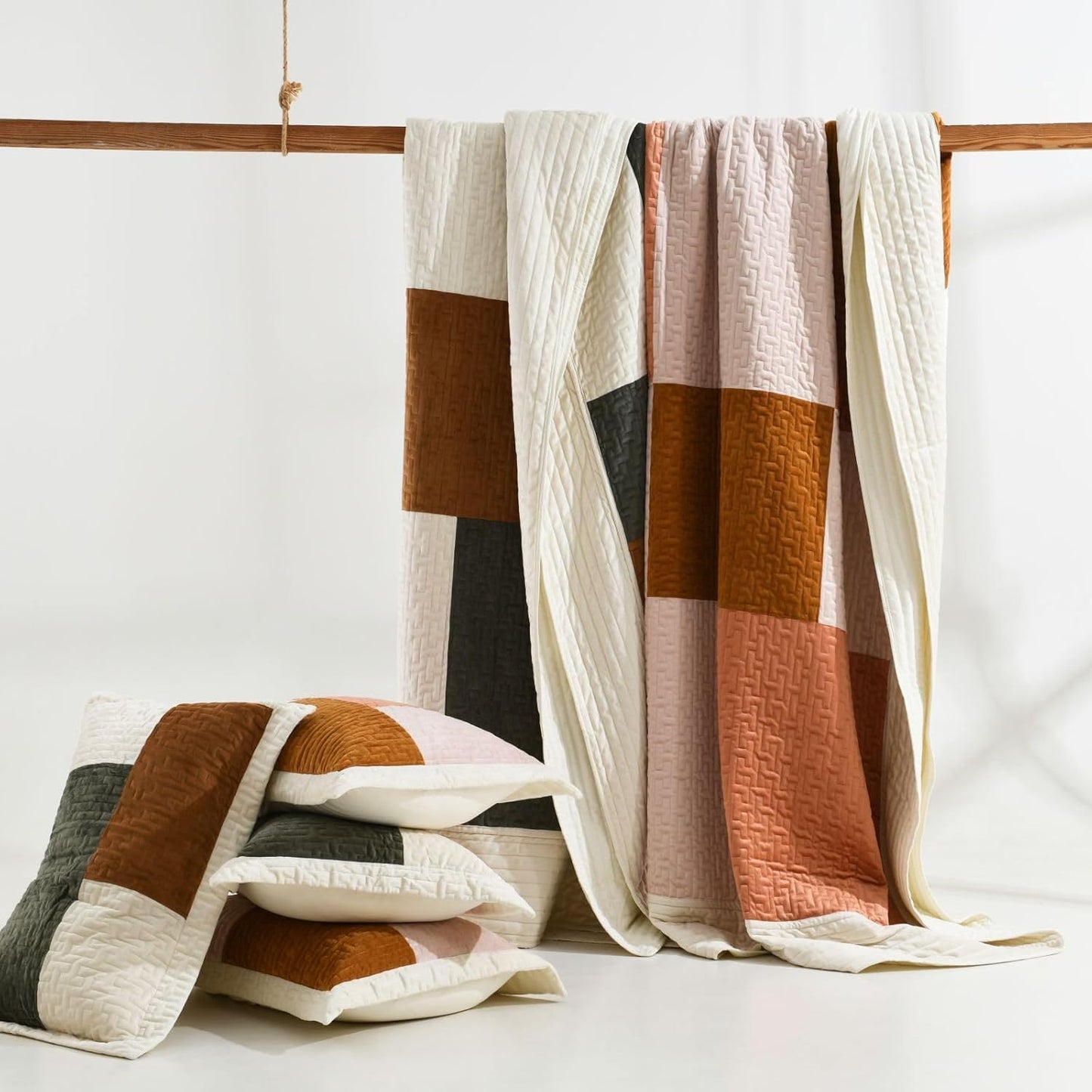 Grassix Velvet Quilt Set Queen Size, 3 Pieces Patchwork Bedspread Coverlet with 2 Pillow Shams for All Seasons, Lightweight Comforter Bedding Set, Green Caramel, 90"x96"