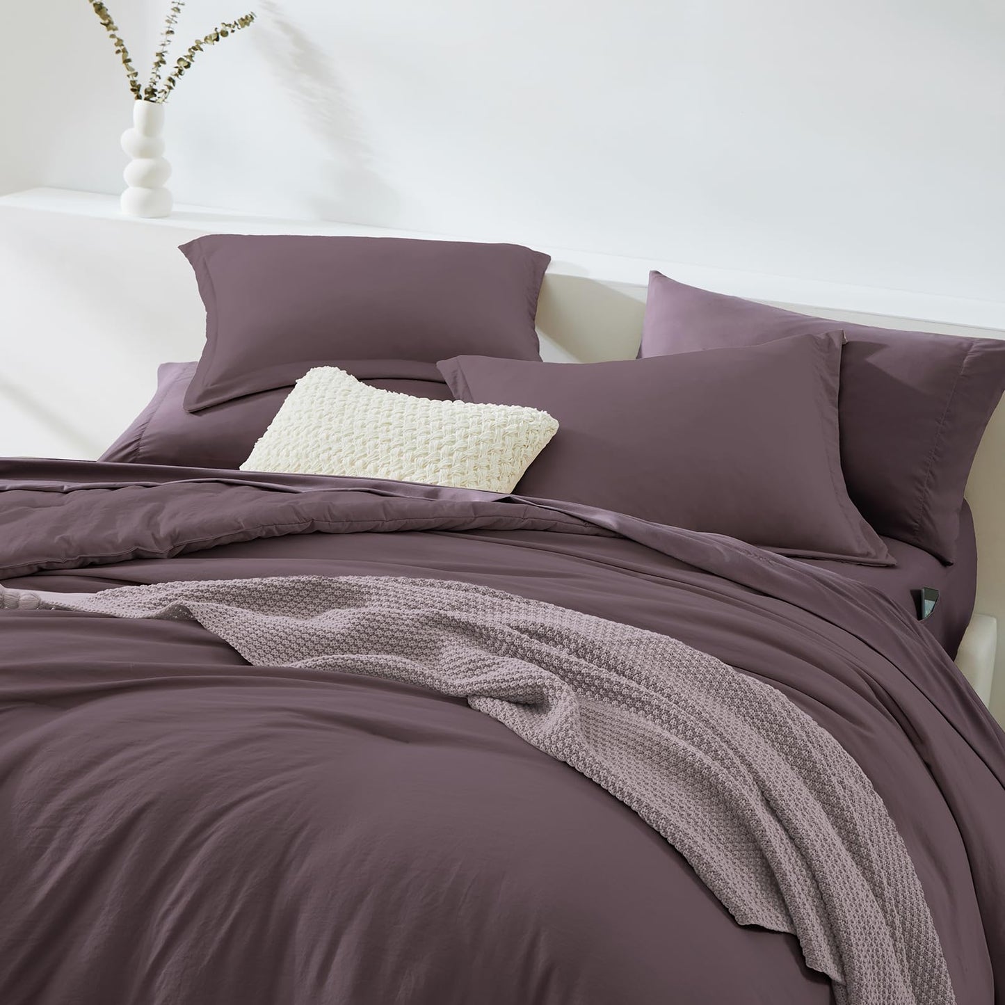 WRENSONGE Queen Comforter Set - 7 Pieces Artic Plum Soft Bed in a Bag Queen with Fitted Sheet, Flat Sheet, 2 Pillow Shams, and 2 Pillowcases- Warm Bedding Sets for All Season