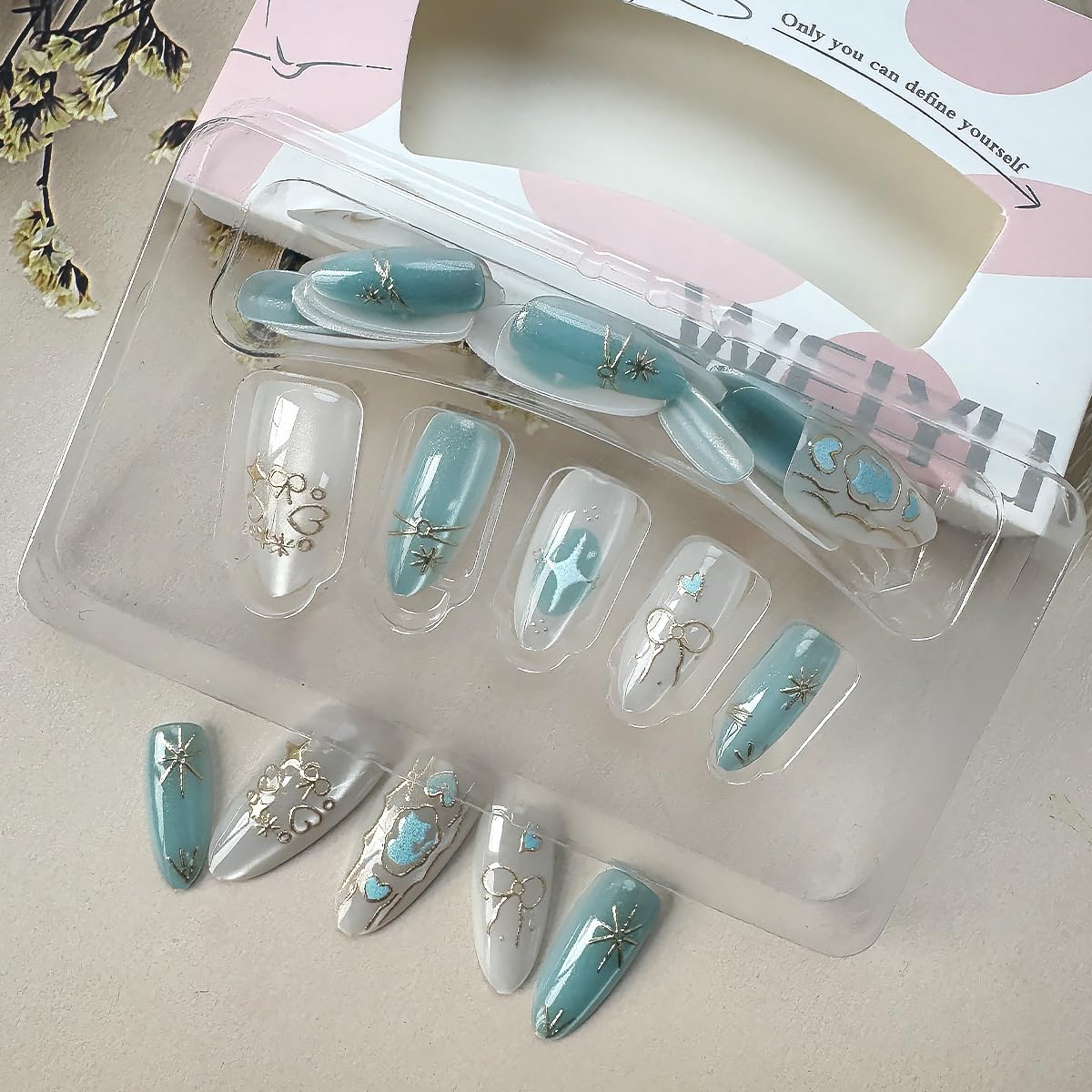 WBRRFJJ 30Pcs Cat Press On Nails Short Almond Acrylic False Nails Blue Cute Cat with Star Rhinestones Design Glitter Handmade Full Cover Artificial Glue on Nails Spring Summer Stick on Nails for Women