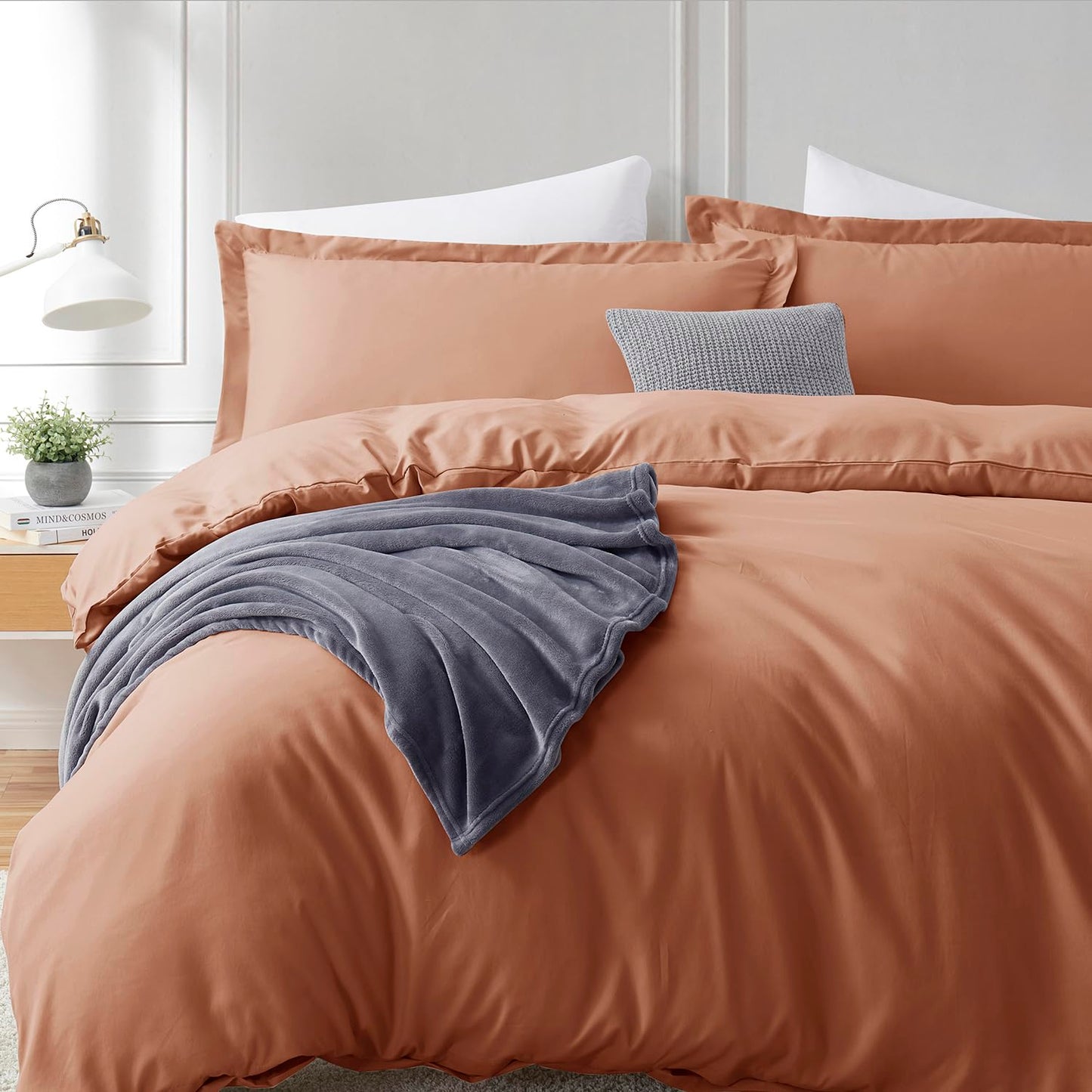 Hearth & Harbor Queen Size Duvet Cover & Bed Sheet Set Rust, 7 Piece Soft Double Brushed Bedding Set, Includes Duvet Cover, Flat Sheet, Fitted Sheet, Pillowcases and Pillow Shams