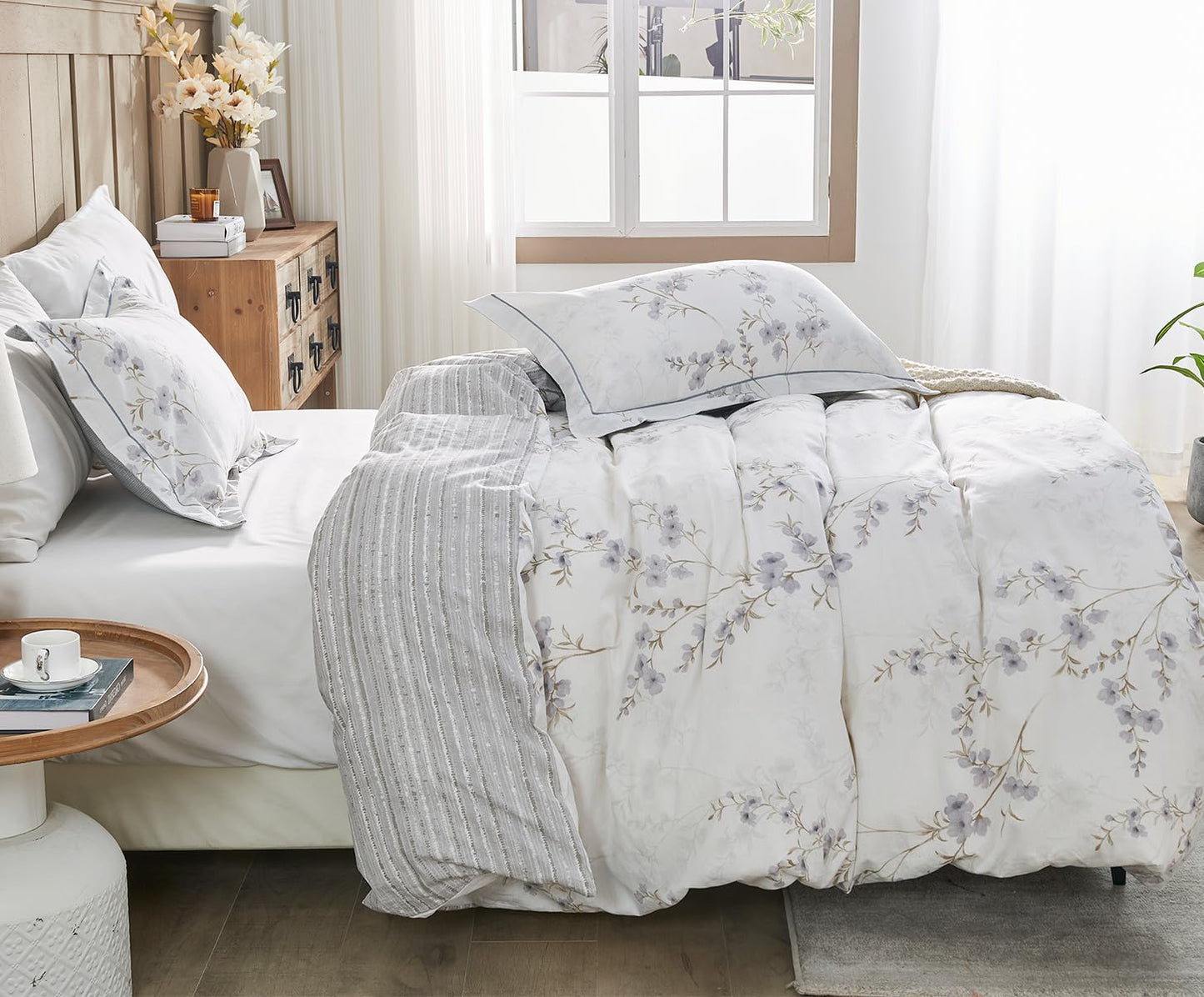 SLEEPBELLA Comforter King Size, 600 Thread Count Cotton White Printed with Purple Botanical Comforter Set,Down Alternative Bedding Set 3Pcs(King, Purple Botanical)