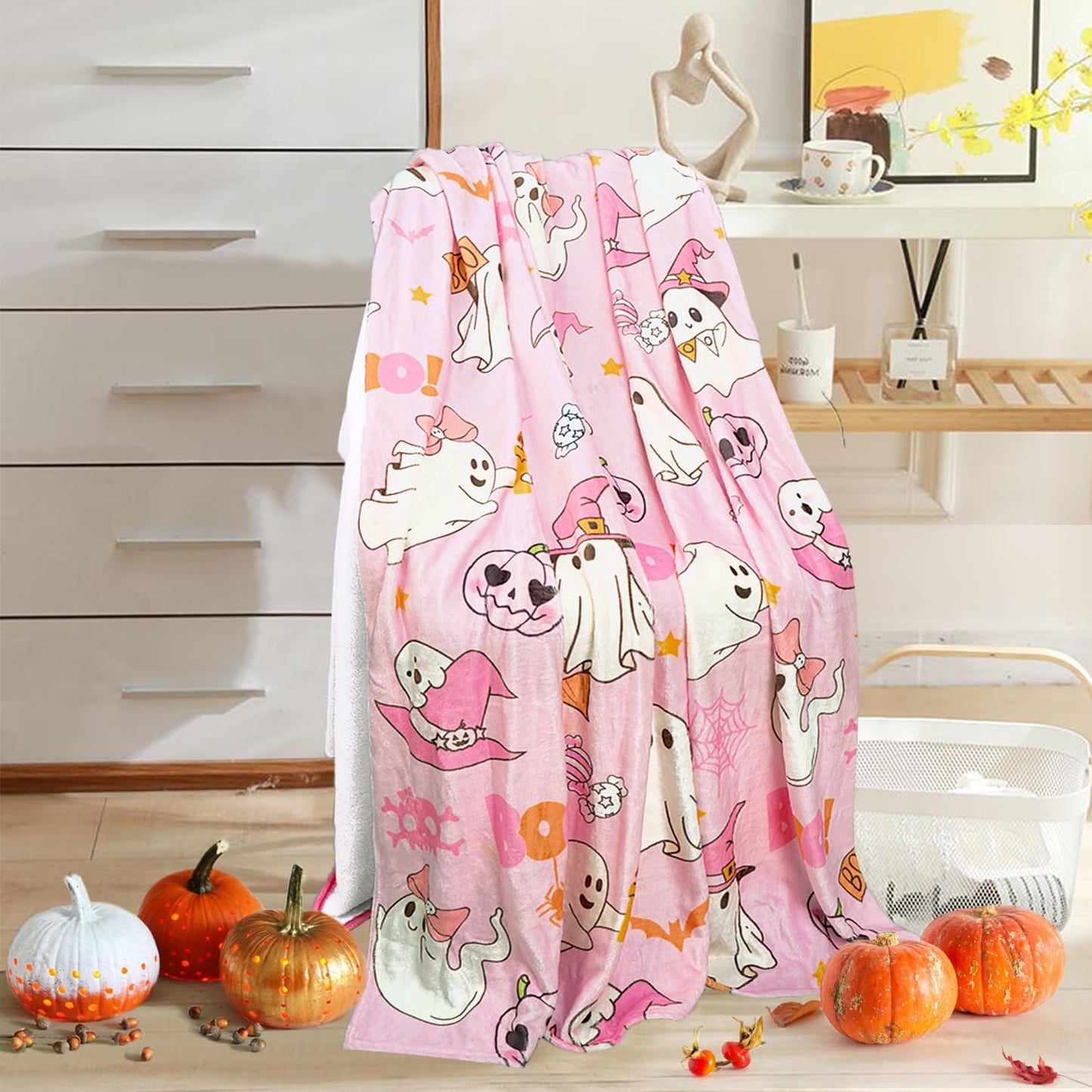 UIMCHWP Pink Ghost Boo Blanket - Fun and Cute Flannel Soft Warm Blanket for Sofas and Chairs - 50x60 Inch