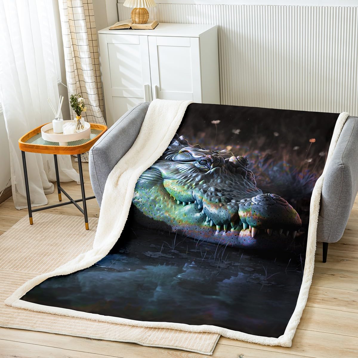 Crocodile Warm Plush Throw Blanket - Alligator Pattern Fleece, Wild Animal Theme Sherpa for Sofa, Couch, Bed - Wildlife Style Decor Microfiber Fuzzy Room Decor 50"x60"