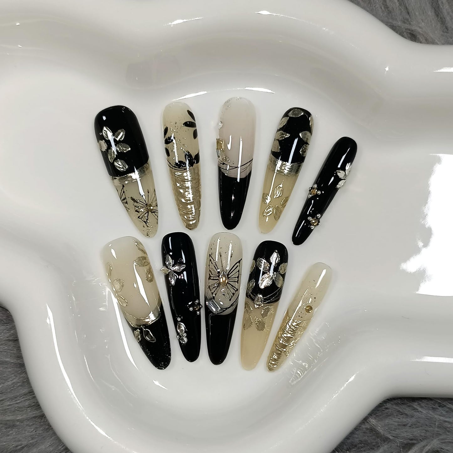 TENPAL 10Pcs Heirloom Chinese Bridal Press On Nails With Tools,Red Gold Phoenix Dragon Designs Fake Nails Long Stiletto,Full Crystals Heavy Relief Luxury Wedding Set Glue on Nails for Cheongsam(S)