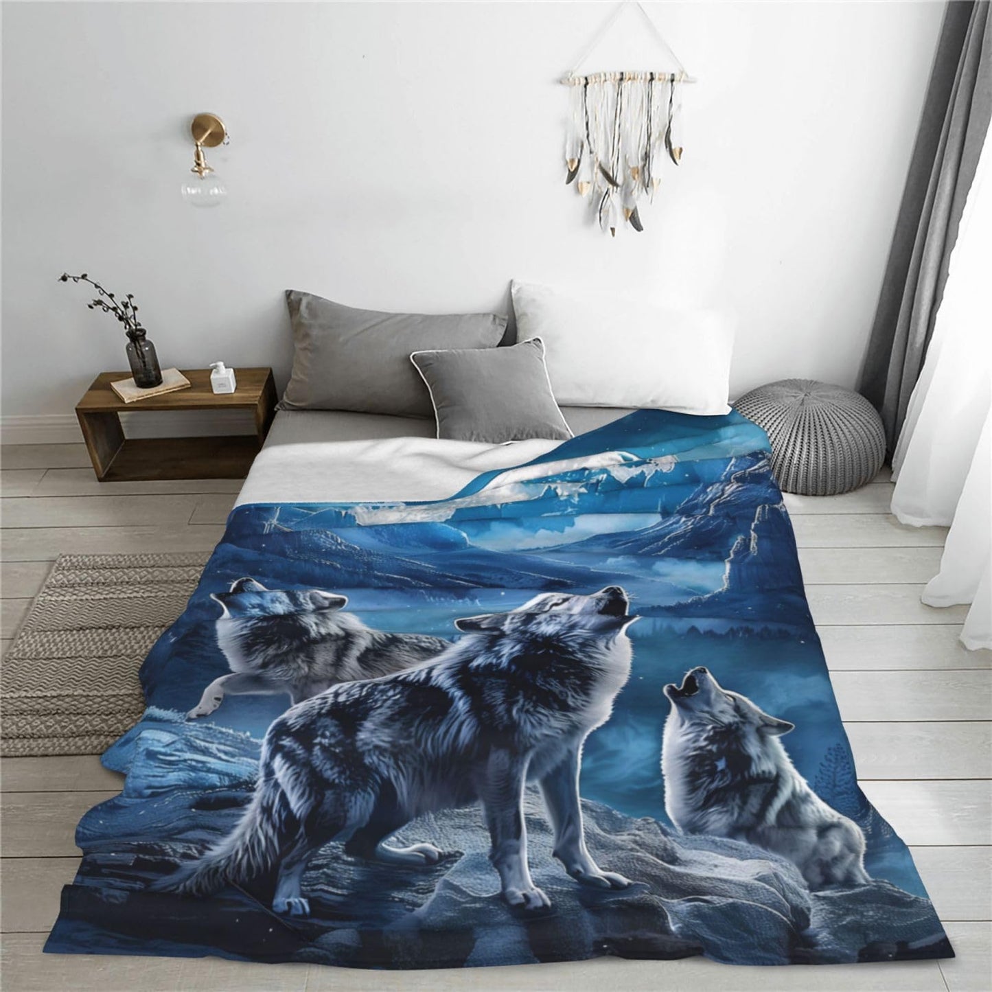 Howling Wolf Blanket Gifts for Adults Kids, Flannel Moon Wolf Pattern Throw Blankets for Bed Living Room Sofa Couch Traveling Camping, Soft Warm Lightweight Plush Wolf Decor 50x60in