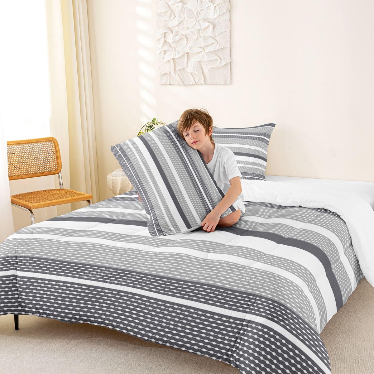 jejeloiu Black White Grey Stripes Bedding Set King Size Geometric Comforter Set for Kids Patchwork Striped Comforter Women Men Teens Ultra Soft Line Modern