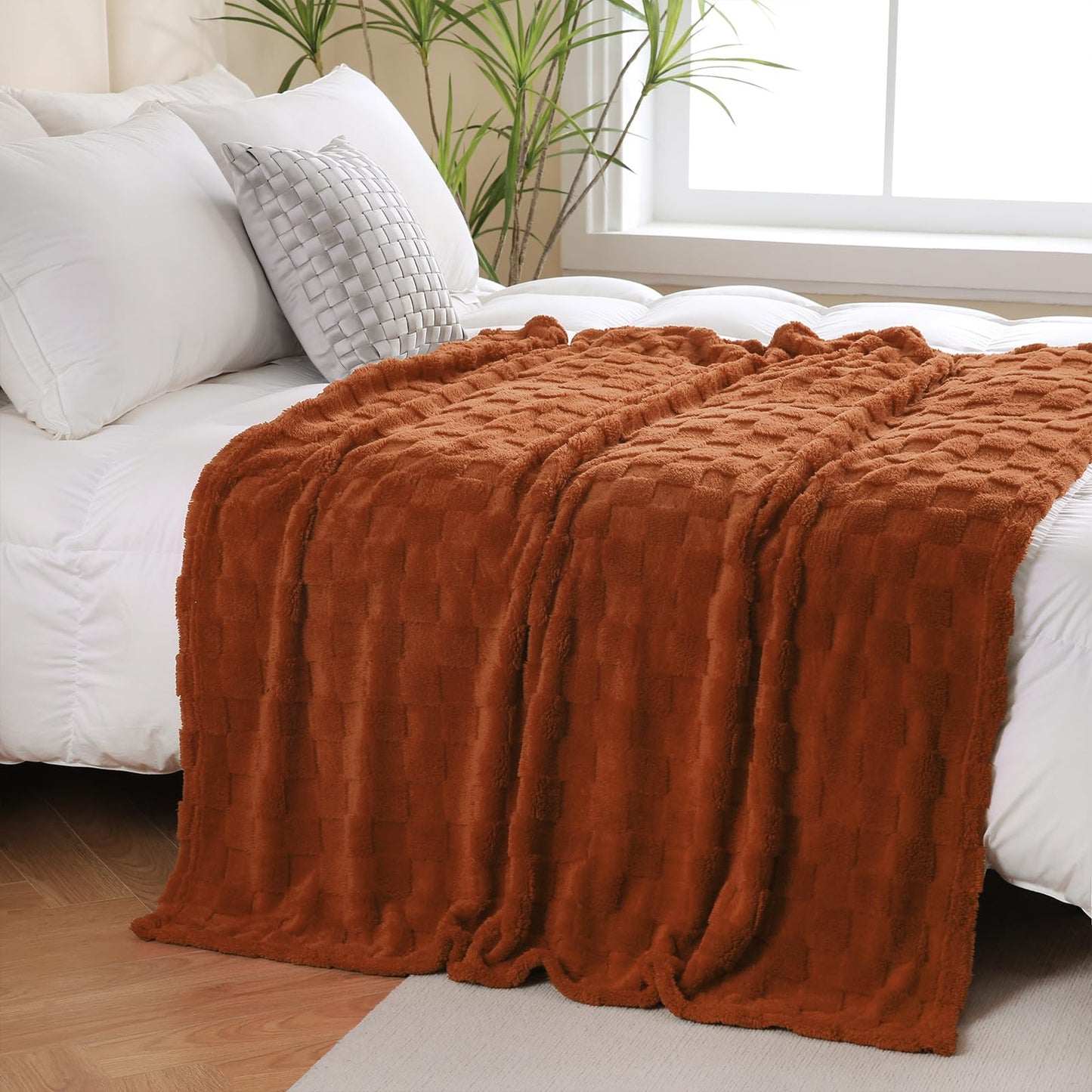 Linecooo Burnt Orange Fleece Throw Blanket 50”×60” for Couch Sofa Bed,Super Soft Cozy Plush Microfiber Flannel Blanket with 3D Checkered Design Lightweight for Adults,Woman,Girls