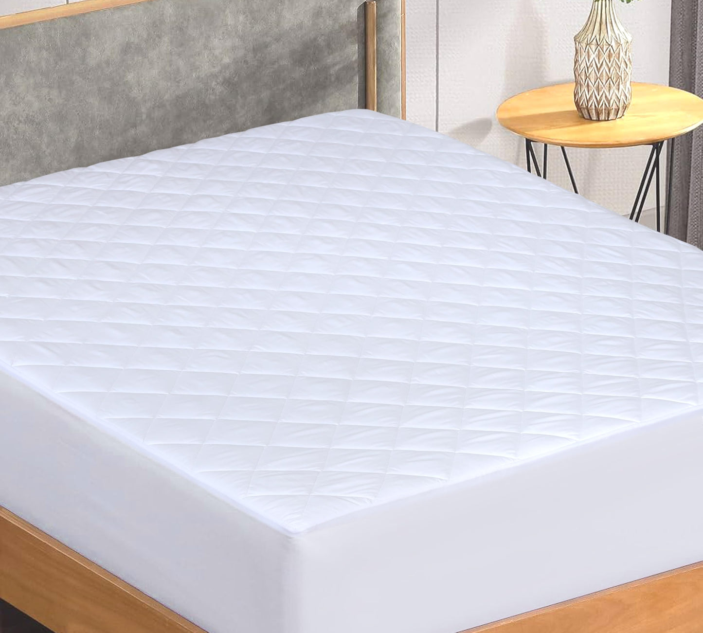 Novastile Queen Size Quilted Fitted Mattress Pad, Elastic Fitted Mattress Topper Protector and Cover with Deep Pocket Stretches up to 18 Inches, Soft & Machine Washable