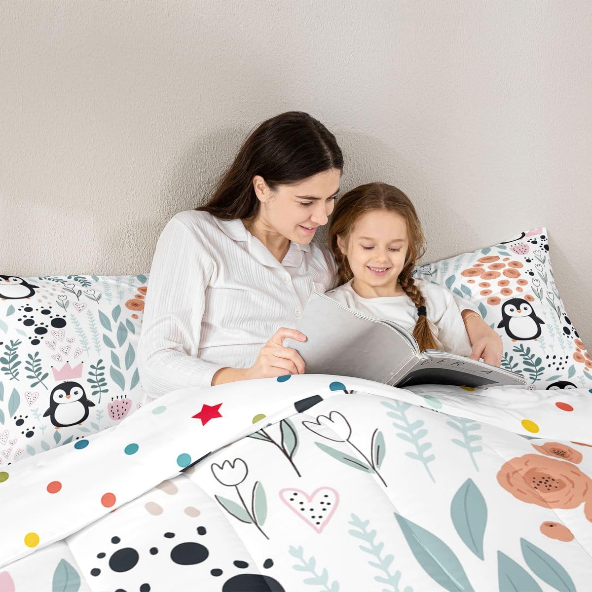 Erosebridal Kawaii Penguin Bedding Set Twin,Cartoon Penguin Comforter Set for Kids Girls Boys,Cute Love Heart Leaf Flower Comforter Set,Paw Print Wildlife Animals Quilt Bed Set with 1 Pillow Case