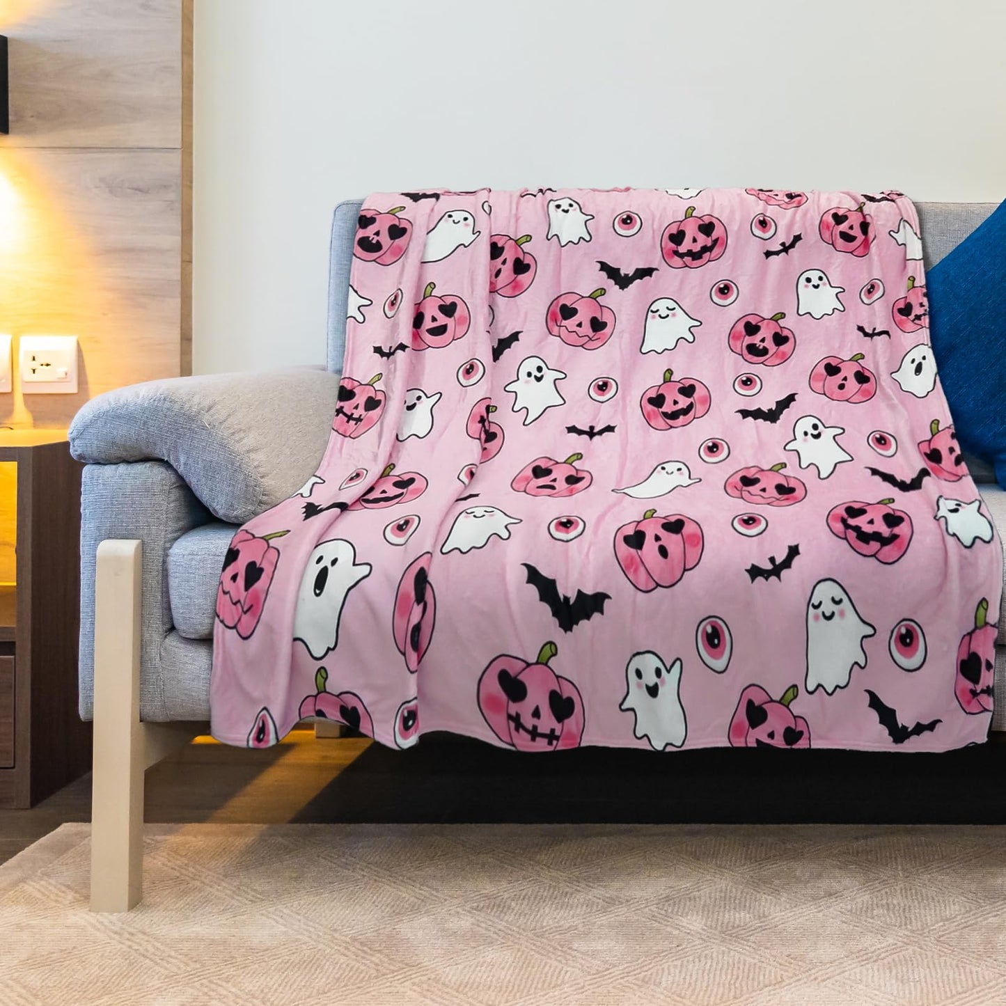 Halloween Throw Blanket Ghost Fleece Flannel Blanket Goth Halloween Soft Cozy Plush Blankets for Couch Bed Sofa Pink Spooky Decor 60"X50"