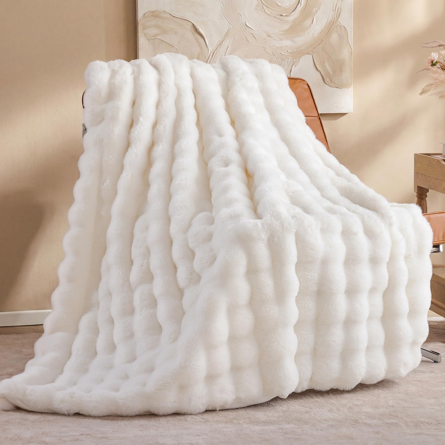 Smoofy Faux Fur Throw Blanket for Couch - Cream White Super Soft Cozy Bubble Blanket, Fluffy Plush Fuzzy Throw for Sofa & Bed, Thick Lightweight Warm Blanket, Luxury Aesthetic Gift for Women 50"x60"