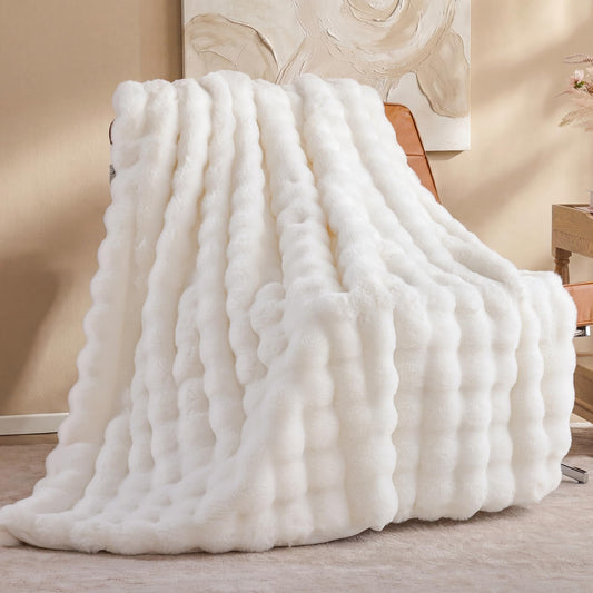 Smoofy Faux Fur Throw Blanket for Couch - Cream White Super Soft Cozy Bubble Blanket, Fluffy Plush Fuzzy Throw for Sofa & Bed, Thick Lightweight Warm Blanket, Luxury Aesthetic Gift for Women 50"x60"