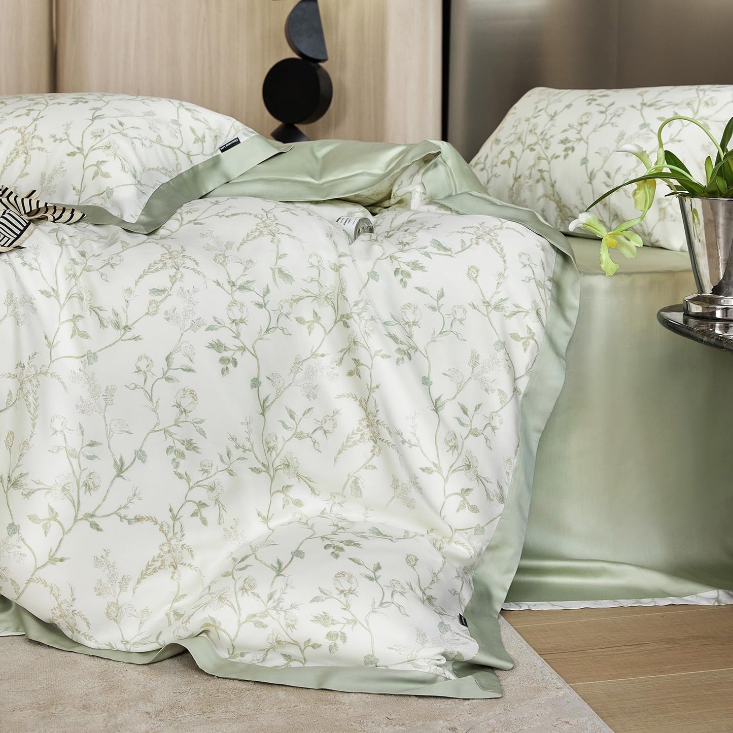 VM VOUGEMARKET Lyocell Duvet Cover Set Queen with Green Floral Pattern,Silk-Like Smooth & Cool Comforter Cover Set with Corner Ties-Queen,Mint Green