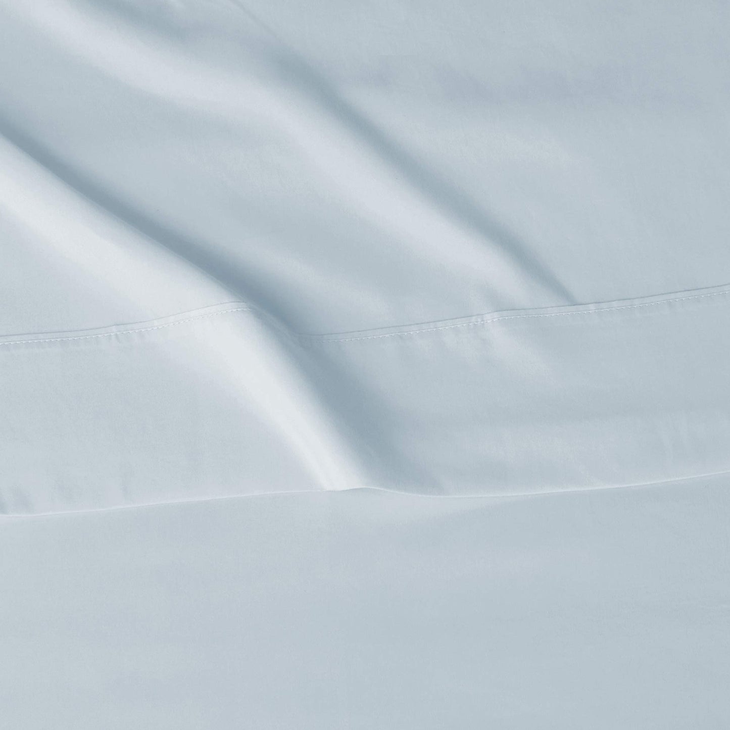 Amazon Basics Breathable, Ultra-Soft, Wrinkle-Resistant Microfiber 4-Piece Bed Sheet Set with 14-Inch Deep Pockets, Machine Washable, Full, Light Blue, Solid