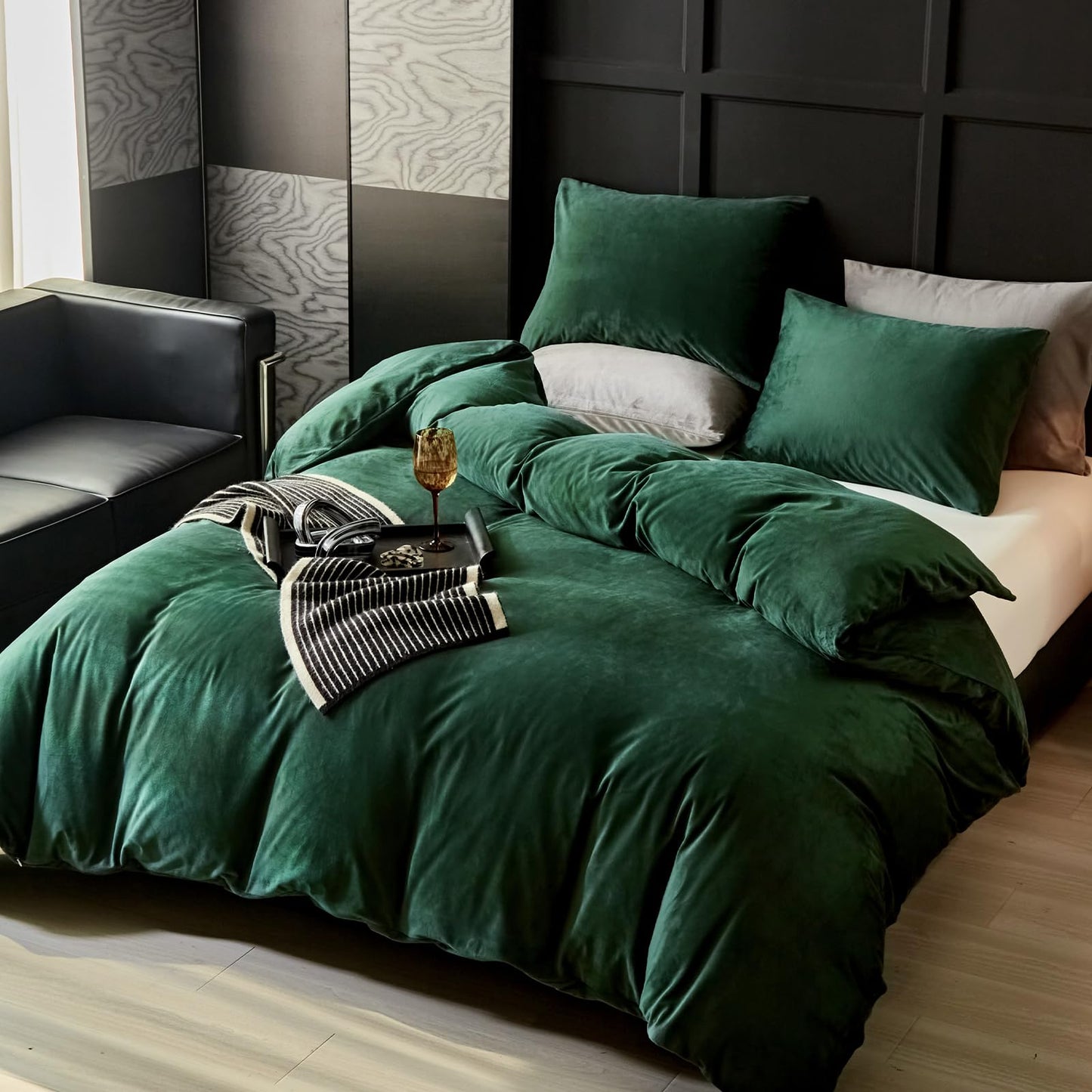 WARMDERN Emerald Green Flannel Velvet Duvet Cover King Size Duvet Cover Bedding Sets, 3pcs Ultra Soft Luxury Textured Modern Crystal Velvet Duvet Covers with Zipper Closure(Emerald Green, King)