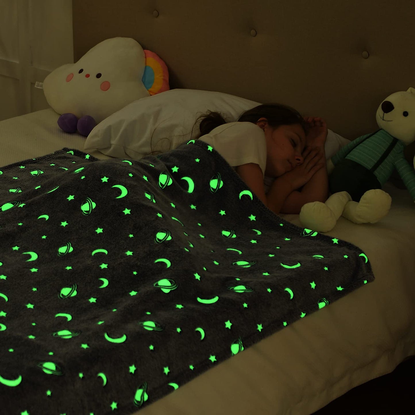 SOCHOW Glow in The Dark Throw Blanket 50 x 60 Inches, Galaxy Stars Pattern Soft Cozy Flannel Fleece Blanket for Sons Daughters, All Seasons Grey Presents Blanket for Preteens Teens