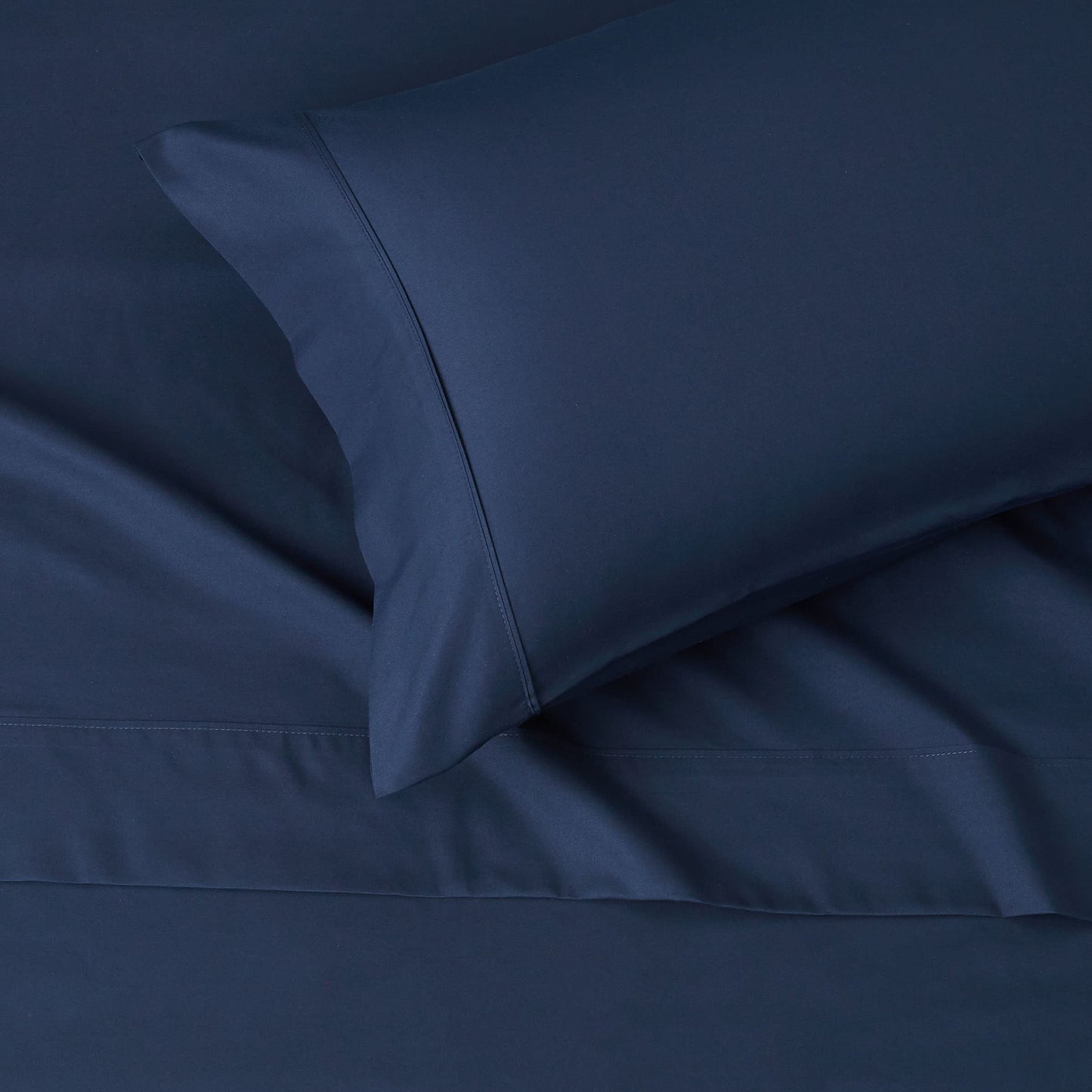 Amazon Basics Lightweight Super Soft Wrinkle-Free Breathable Brushed Microfiber 3-Piece Fitted Sheet Set with 14-Inch Deep Pockets, Twin XL, Navy Blue, Solid