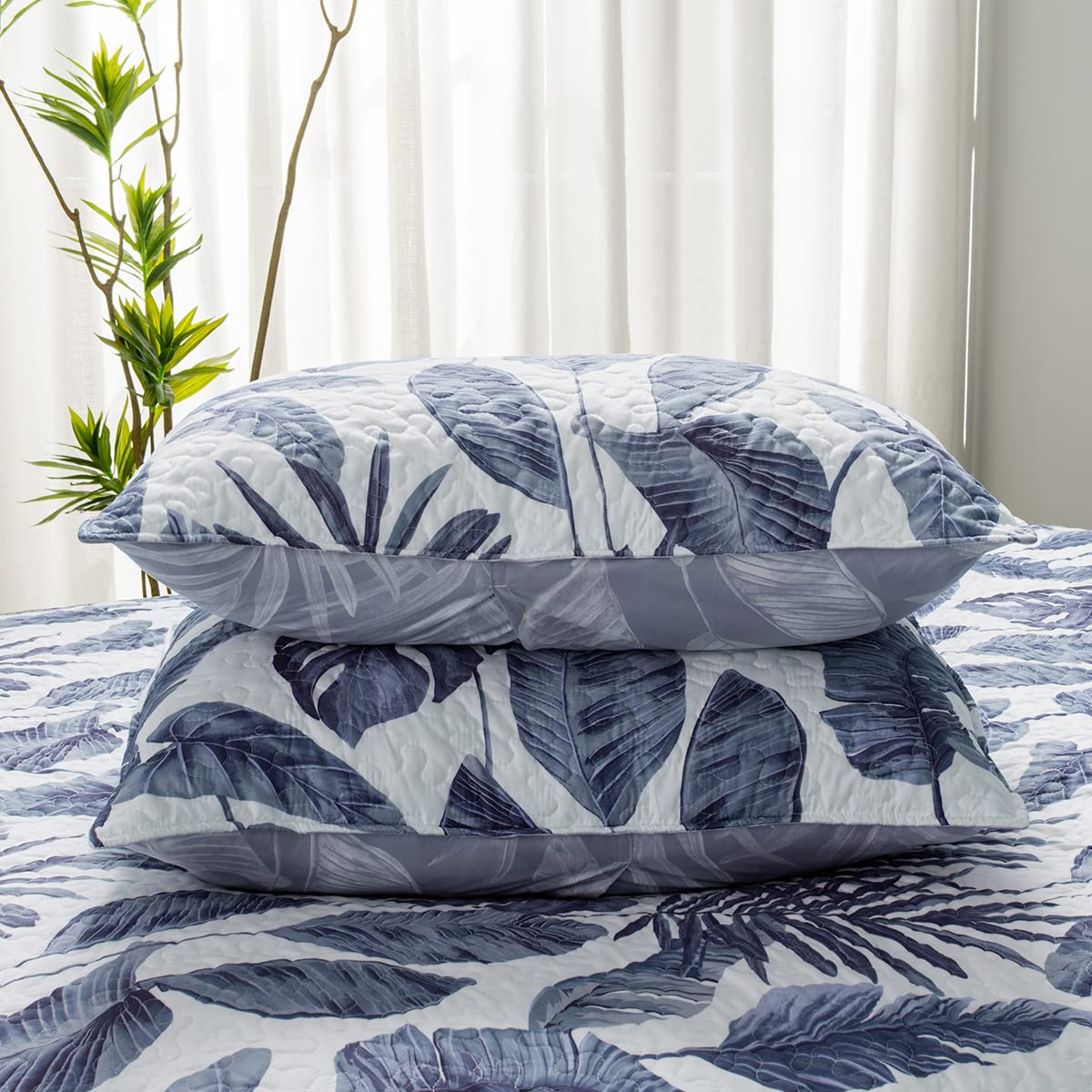 HORIMOTE HOME Tropical Plants Quilt Set Queen Size 3 Pieces, Blue Palm Leaves Rainforest Style Fine Printed Reversible Bedspreads Bedding Sets, Soft and Lightweight Bed Coverlet for All Season