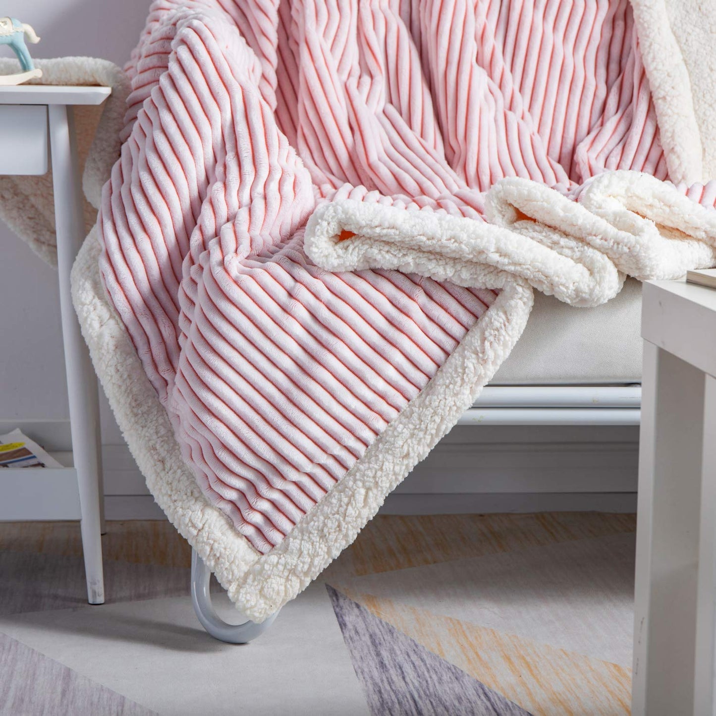 DISSA Sherpa Fleece Blanket 71x80, Pink & White Soft, Plush, Fluffy, Warm, Cozy, Thick Perfect for Couch, Bed, Sofa, Chair - Reversible Queen Size Blanket
