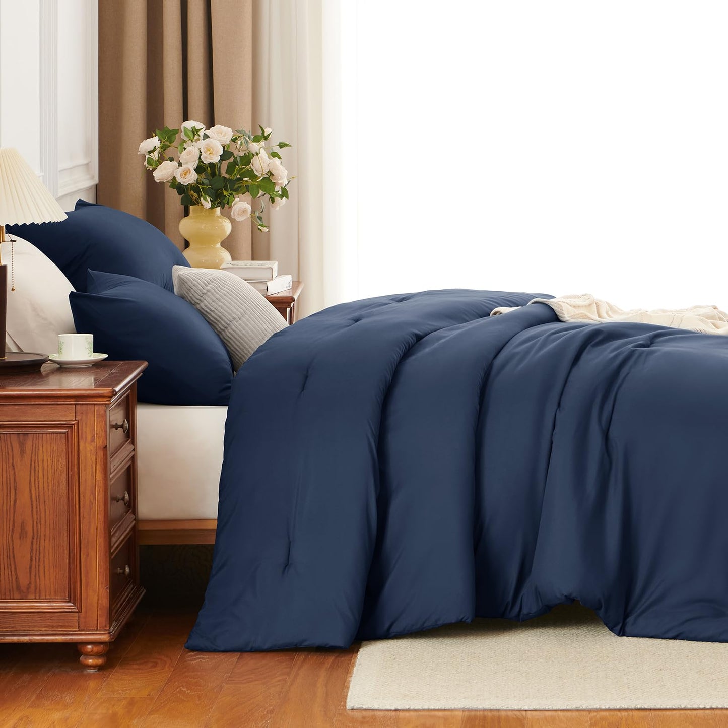 HIMEET King Comforter Set 3 Piece, 270GSM Down Alternative Fill, Oeko-TEX Certified, Quilted with 8 Corner Ties, All Season Bedroom Decor Bedding, 1 Comforter (104"x90") with 2 Pillowcases, Navy Blue